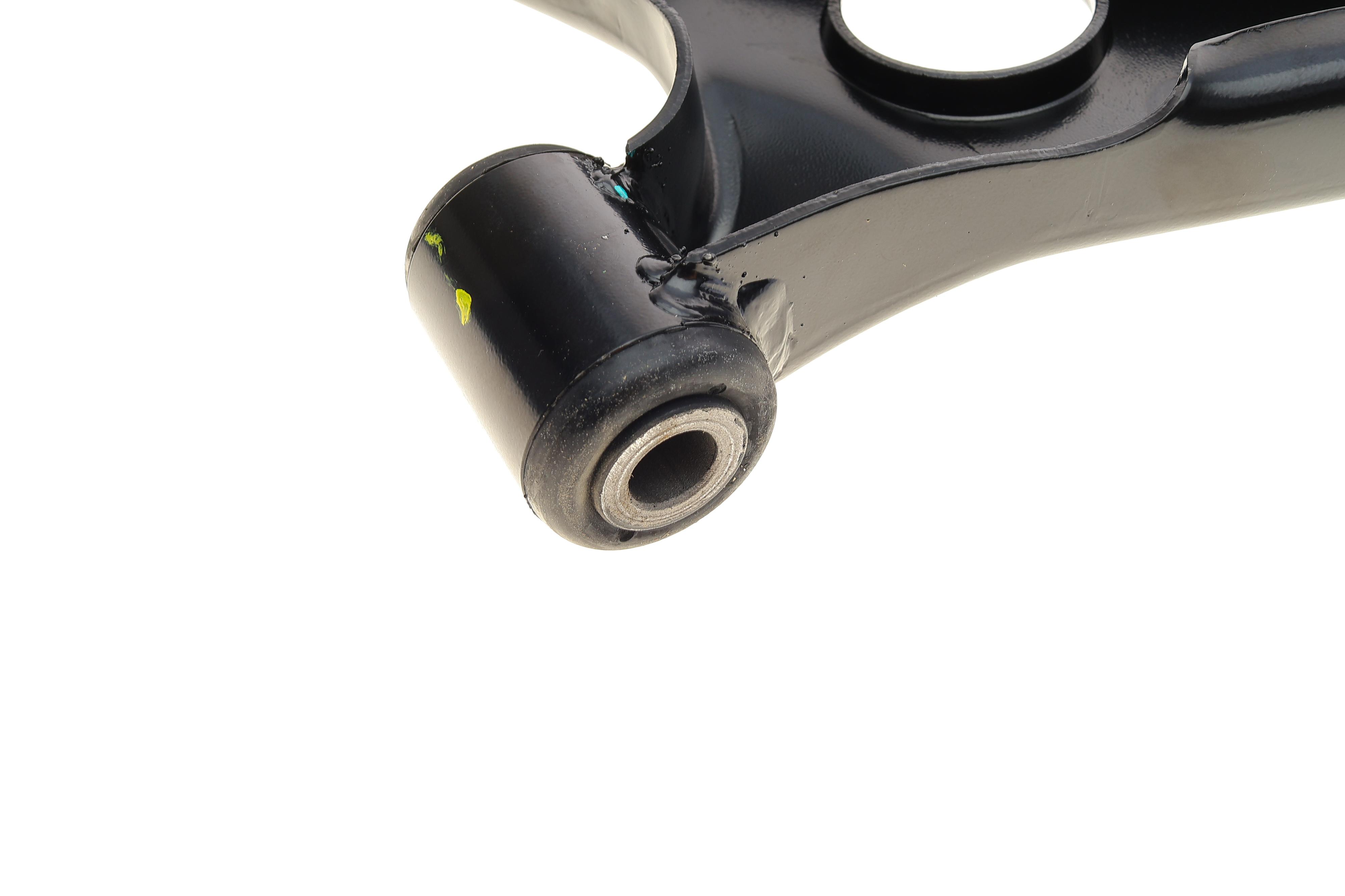 Важіль підвіски (передній/знизу) (R) Mitsubishi Colt 04-/ Smart Forfour 04-