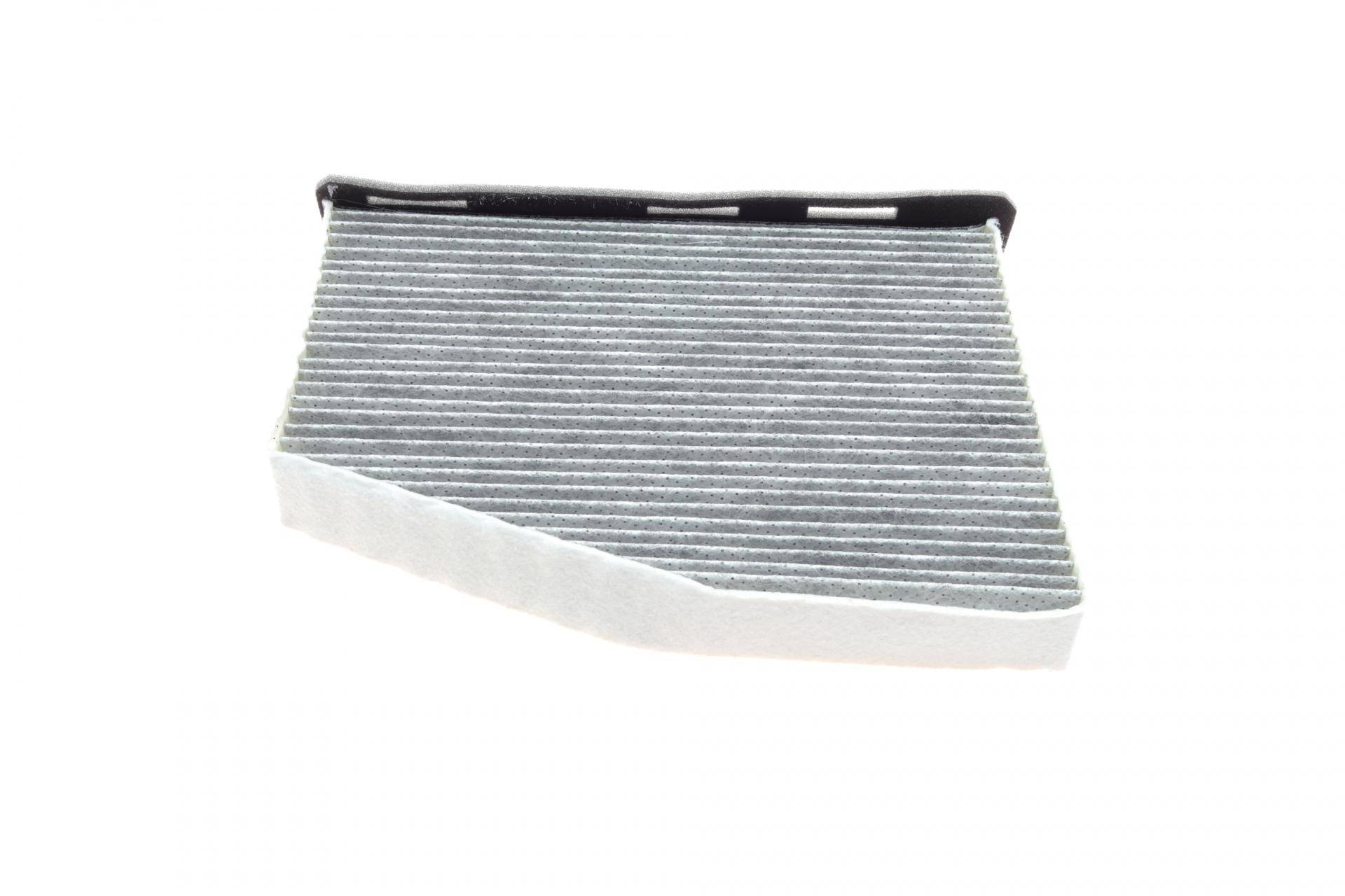 Фільтр салону Audi A3/Q3/Skoda Octavia/SuperB/VW Caddy/Golf/Passat/Touran 1.0-3.6 (вугільний) 03-