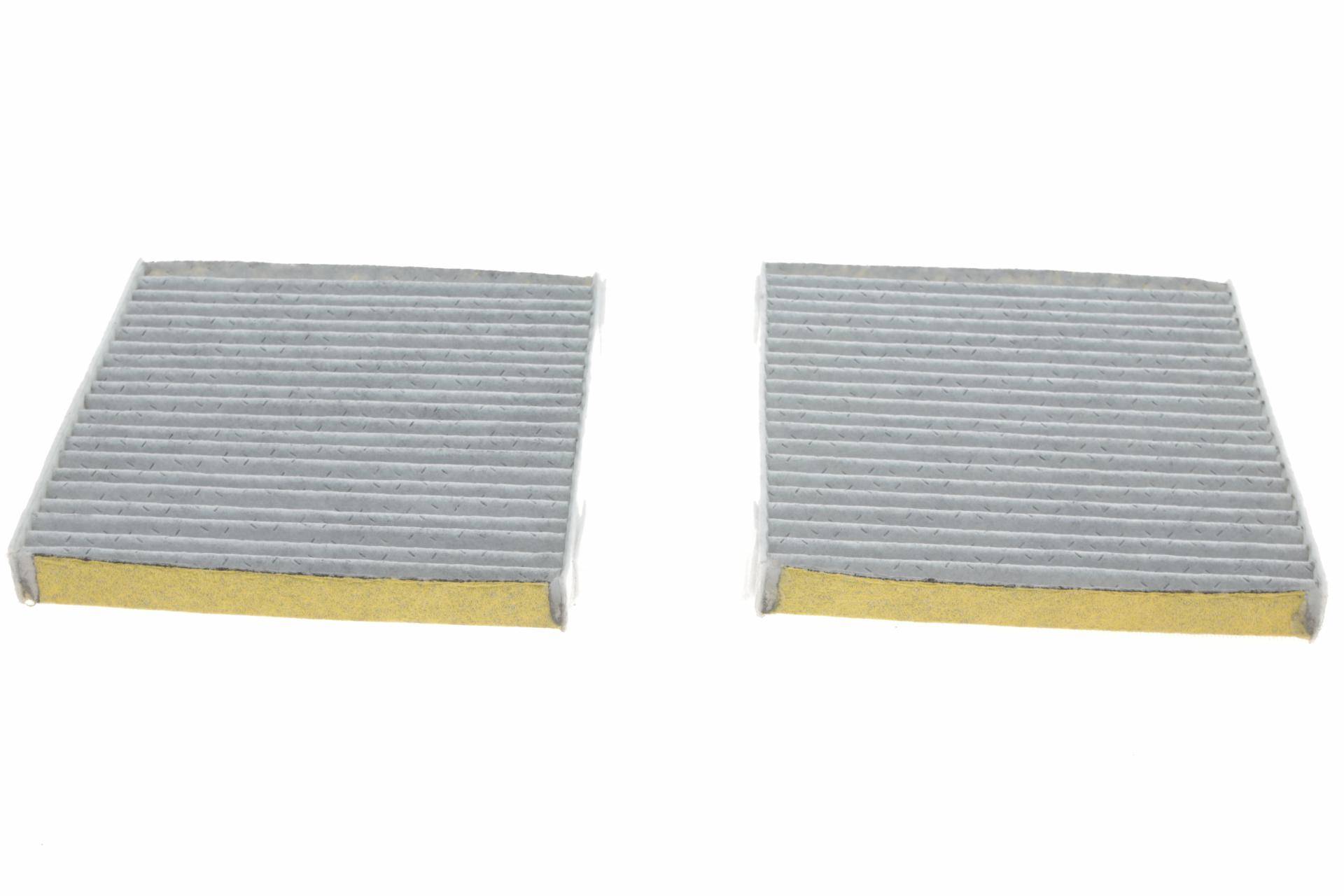 Фільтр салону BMW X3 (F25)/X4 (F26) 2.0/3.0D 10- (вугільний) (к-кт 2 шт.)