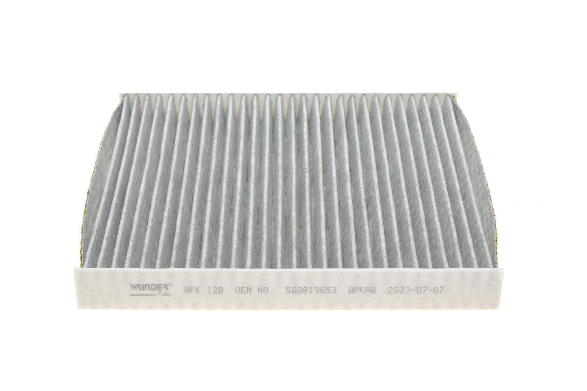 Фільтр салону VW Golf 1.2-1.4TSI/1.6-2.0TDI 12- (вугільний)