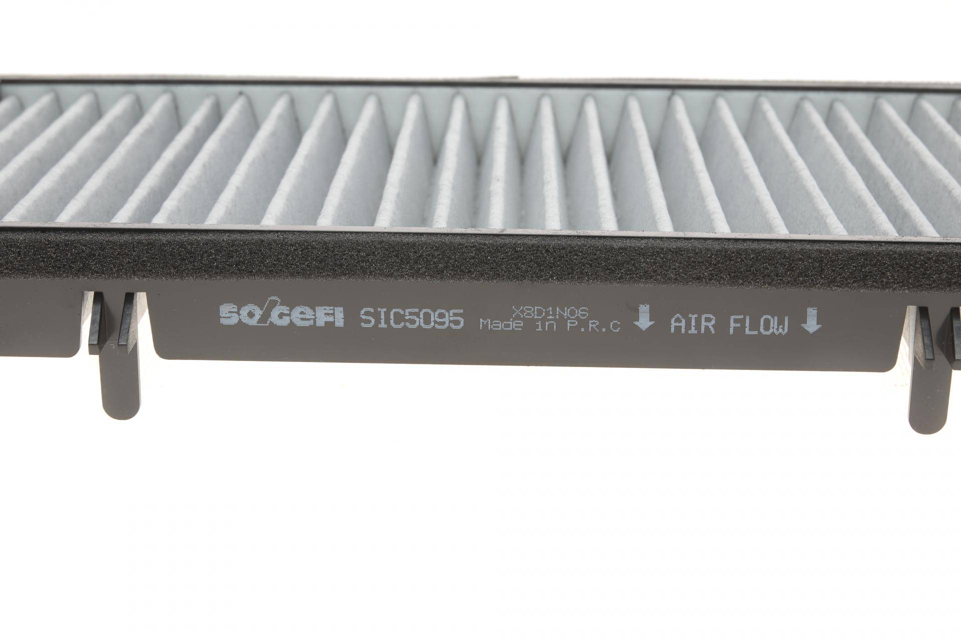 Фільтр салону Renault Trafic 1.9-2.5dCI 01- (вугільний)