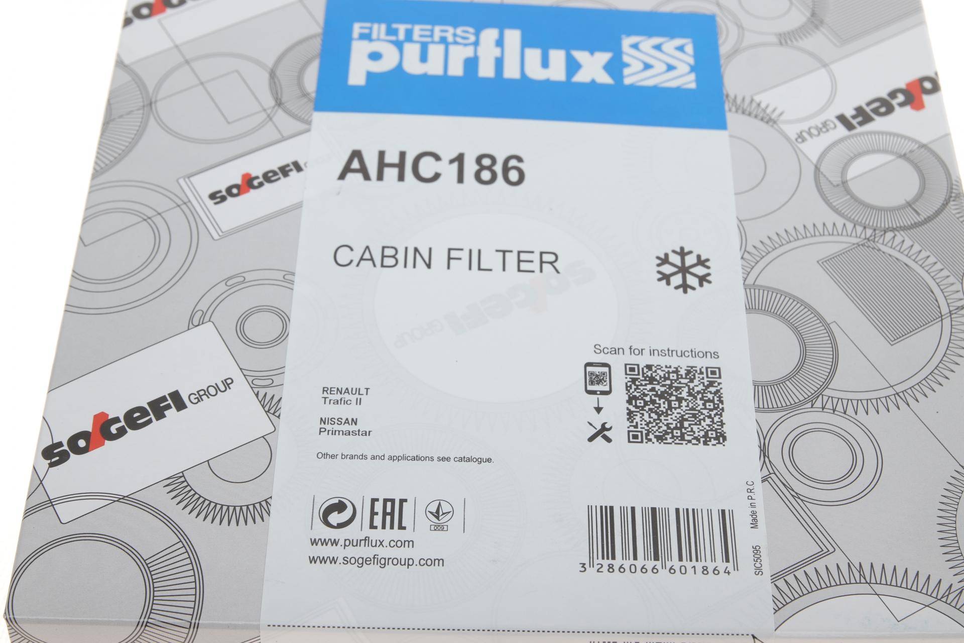 Фільтр салону Renault Trafic 1.9-2.5dCI 01- (вугільний)