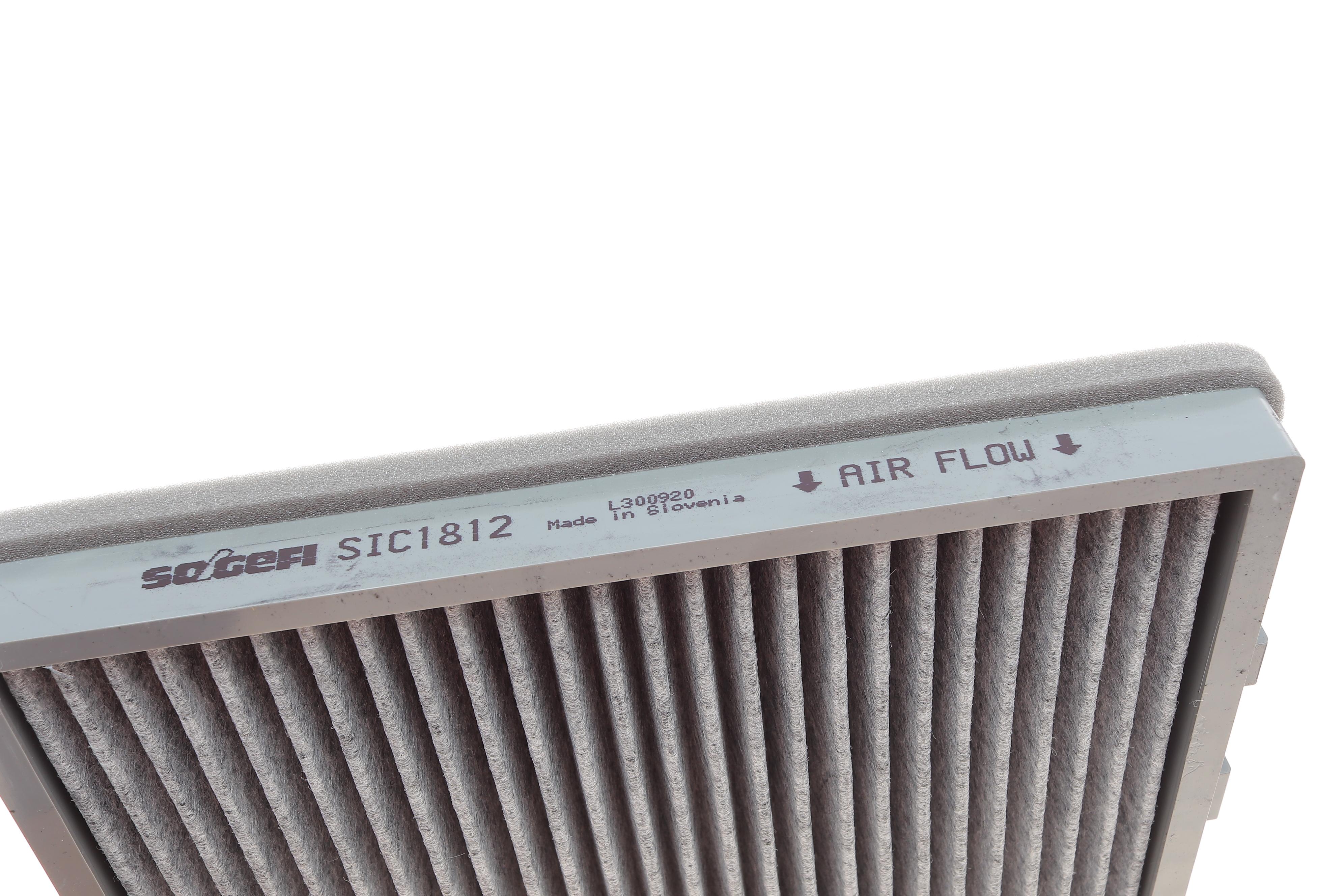 Фільтр салону BMW 5 (E39) (вугільний) (к-кт 2шт.)