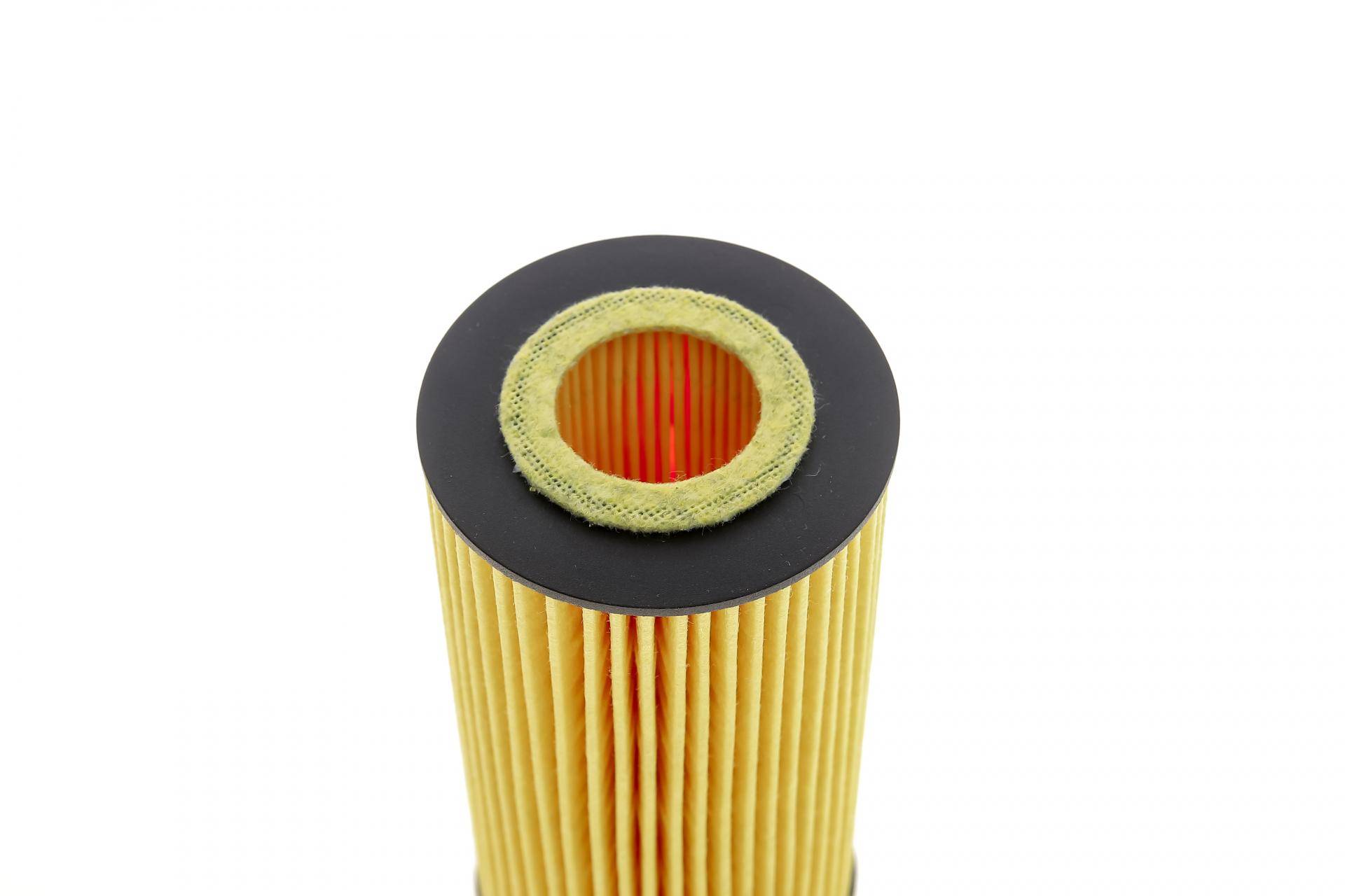 Фільтр масляний Volvo C30/C70/S40/S60/S80/V40/V50/V60/V70/XC60/XC70 2.0D/2.4D 10-