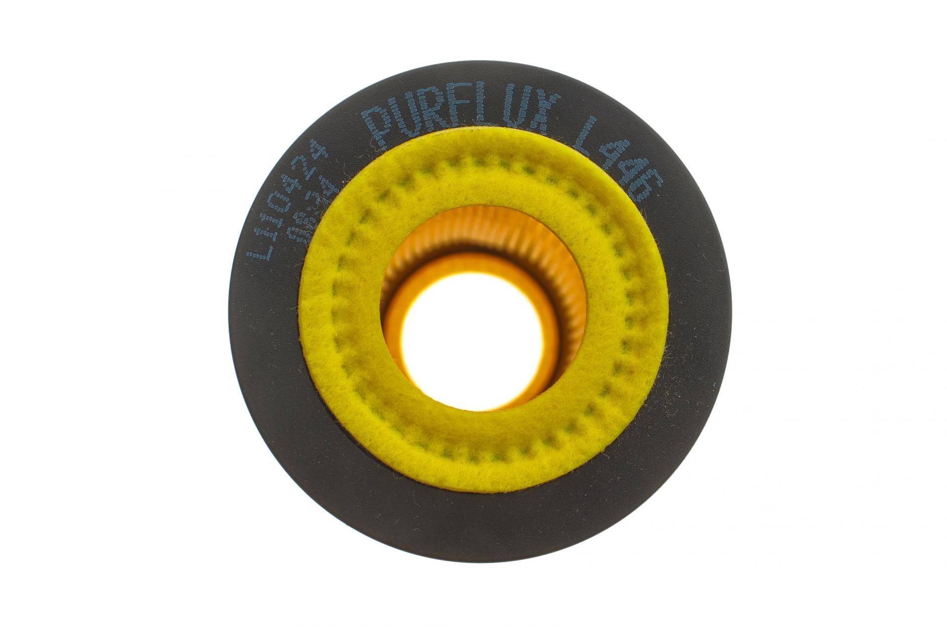 Фільтр масляний Volvo C30/C70/S40/S60/S80 10-