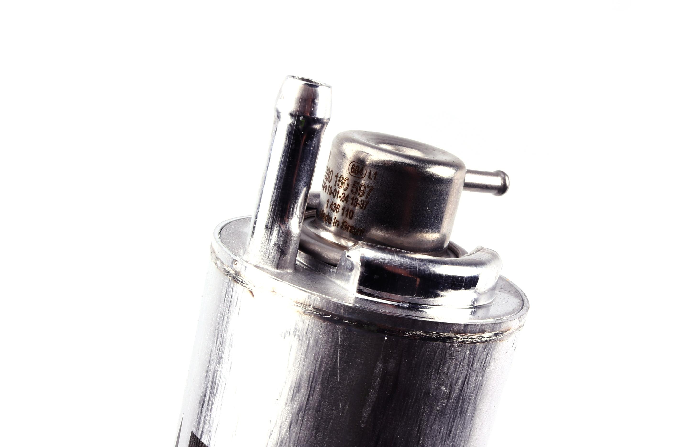 Фільтр паливний BMW 5 (E39)/7 (E38)/X5 (E53) 2.2-4.6 96-10