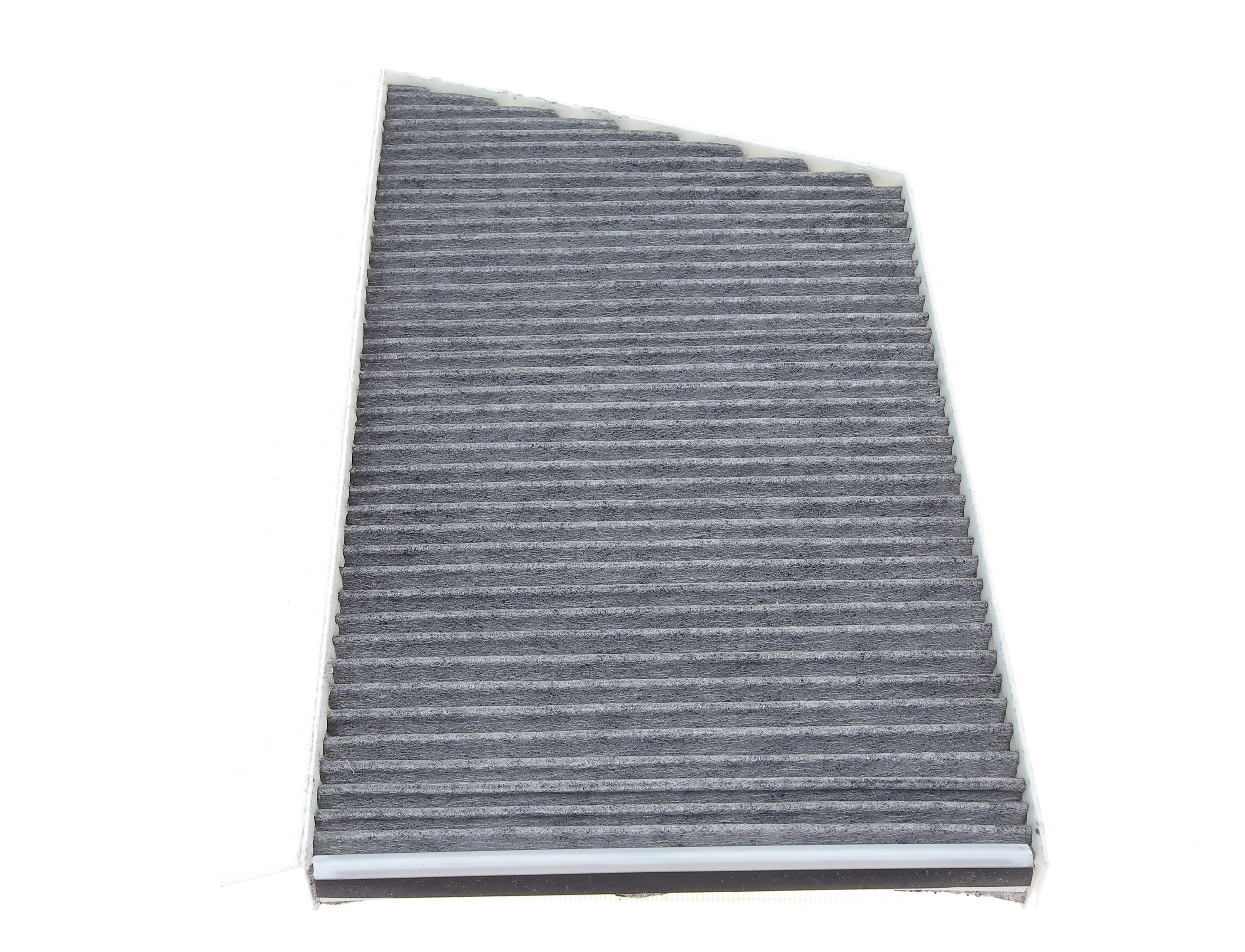 Фільтр салону MB C-class (W203) 00-07 (вугільний)