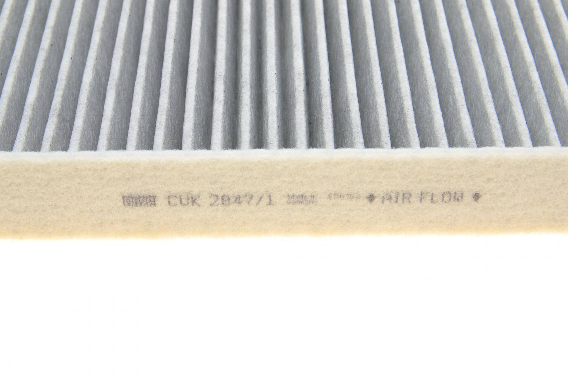 Фільтр салону Porsche Cayenne/VW Touareg 3.0D-4.8 10- (вугільний)