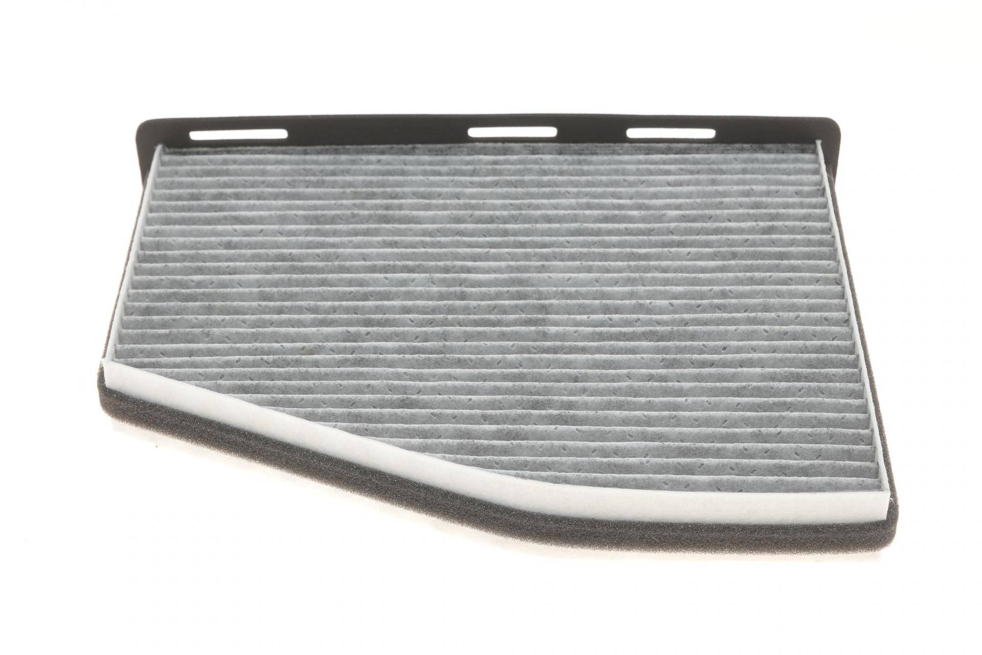 Фільтр салону VW Caddy 1.9TDI 03- (вугільний)