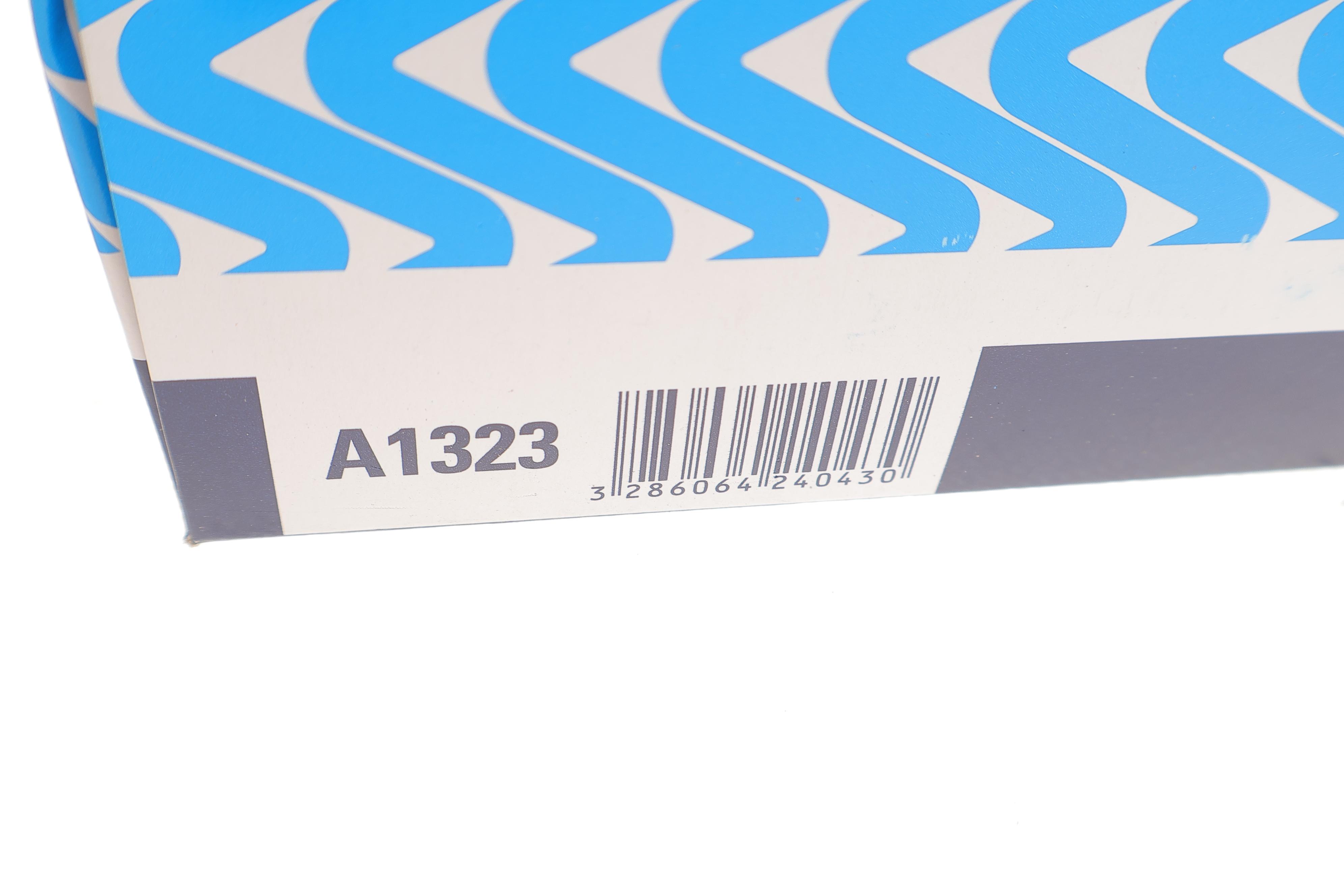 Фільтр повітряний Toyota Land Cruiser 3.0 D-4D 02-