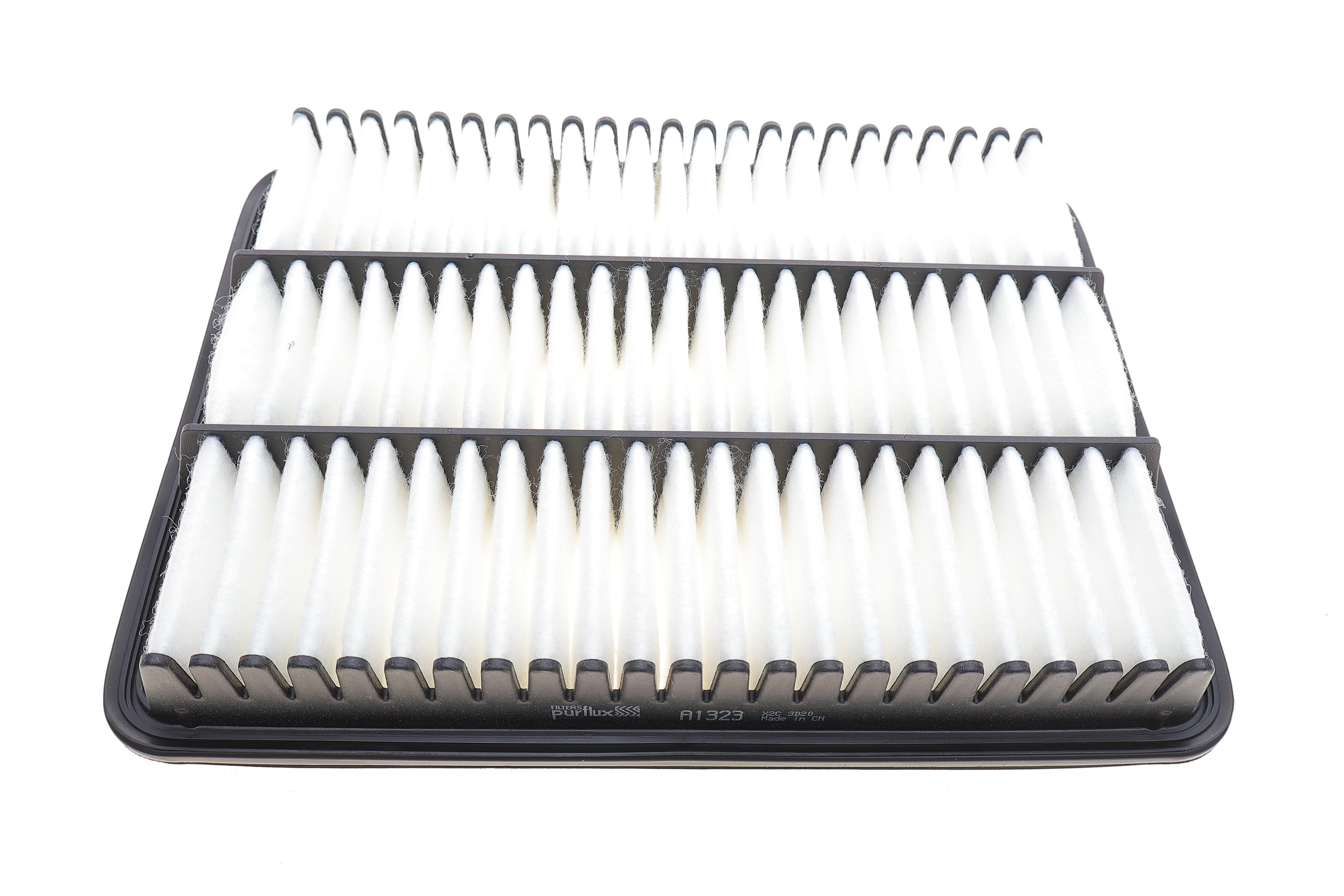 Фільтр повітряний Toyota Land Cruiser 3.0 D-4D 02-