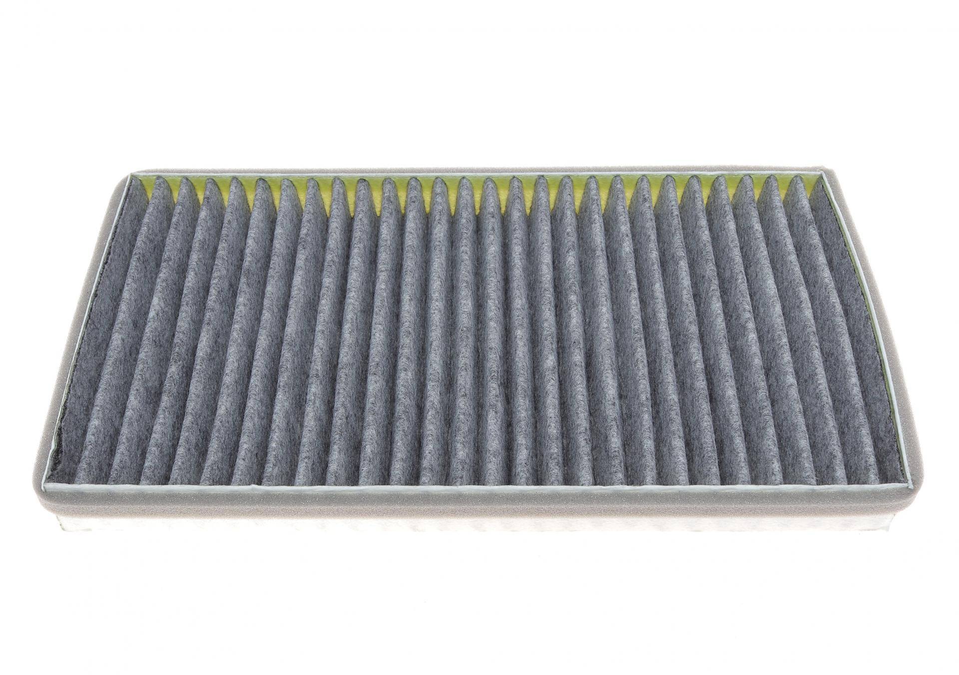 Фільтр салону BMW 5 (E60) 3.0D 01- (вугільний) (к-кт 2 шт.)