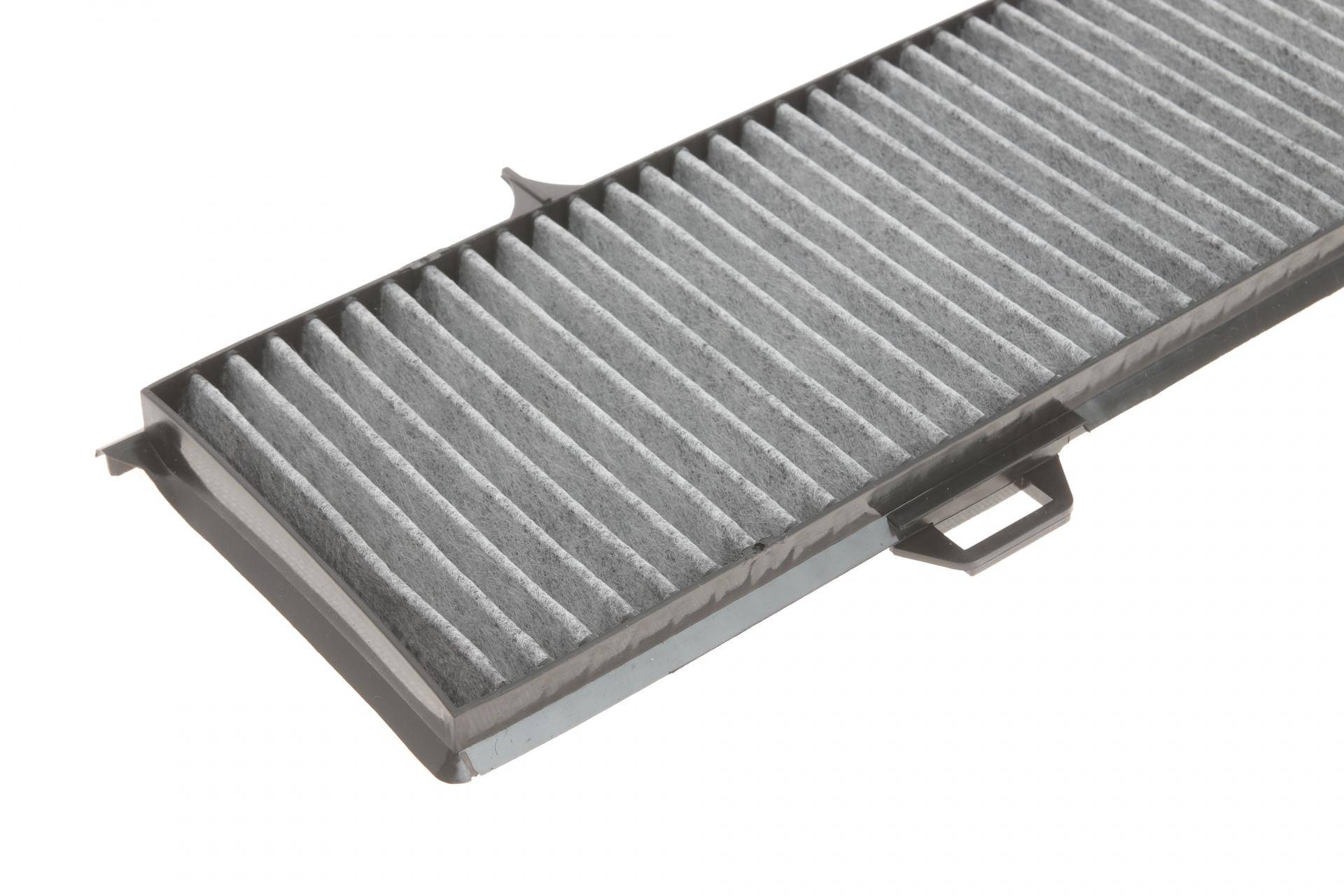 Фільтр салону BMW 3 (E90)/X1 (E84) 03- (вугільний)