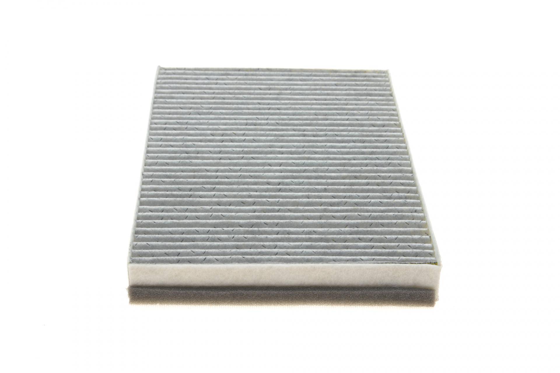 Фільтр салону Opel Astra F/G/H 96- (вугільний)