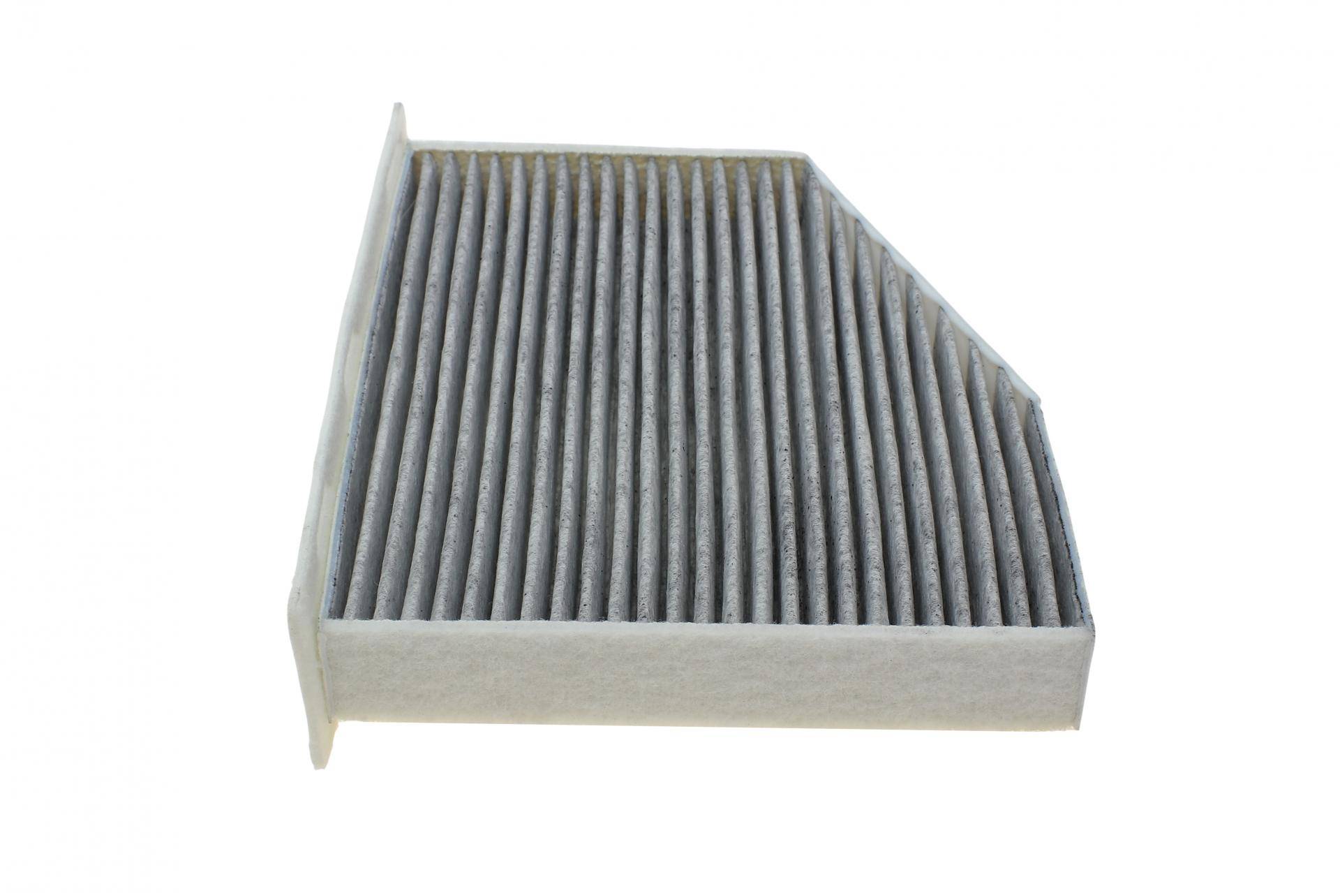 Фільтр салону VW Caddy 1.9TDI 03- (вугільний)