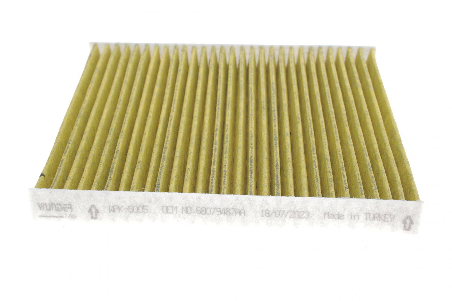 Фільтр салону Jeep Grand Cherokee 11- (вугільний)