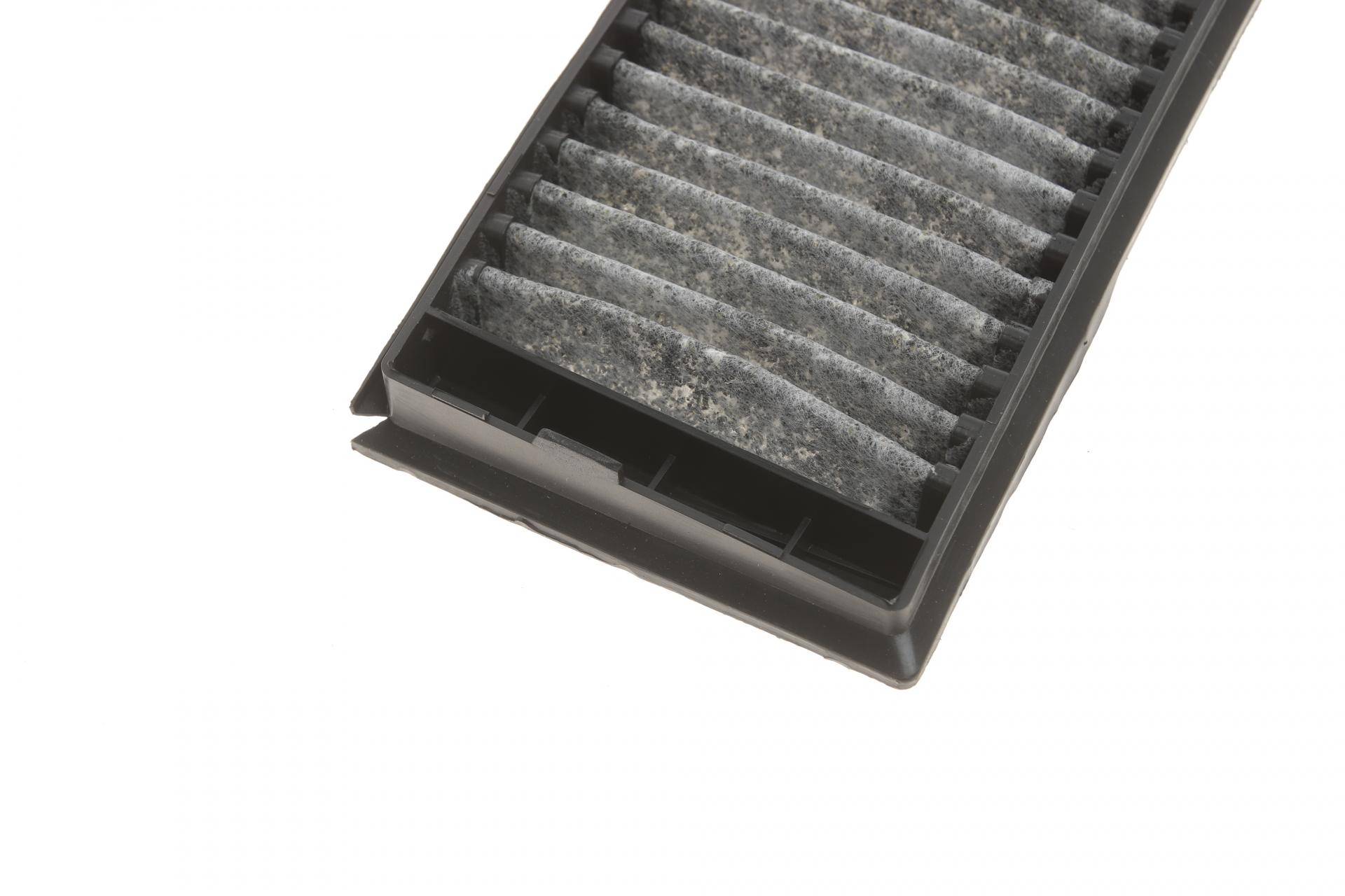 Фільтр салону BMW 3 (E46) 98-05/X3 04- (вугільний)