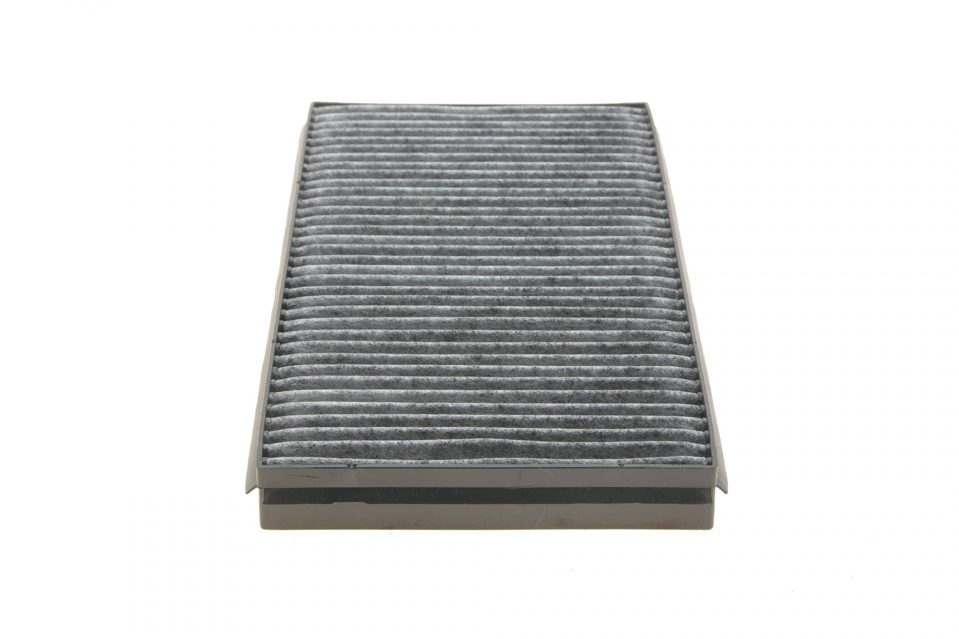 Фільтр салону BMW 5 (E60) 3.0D 01- (вугільний)