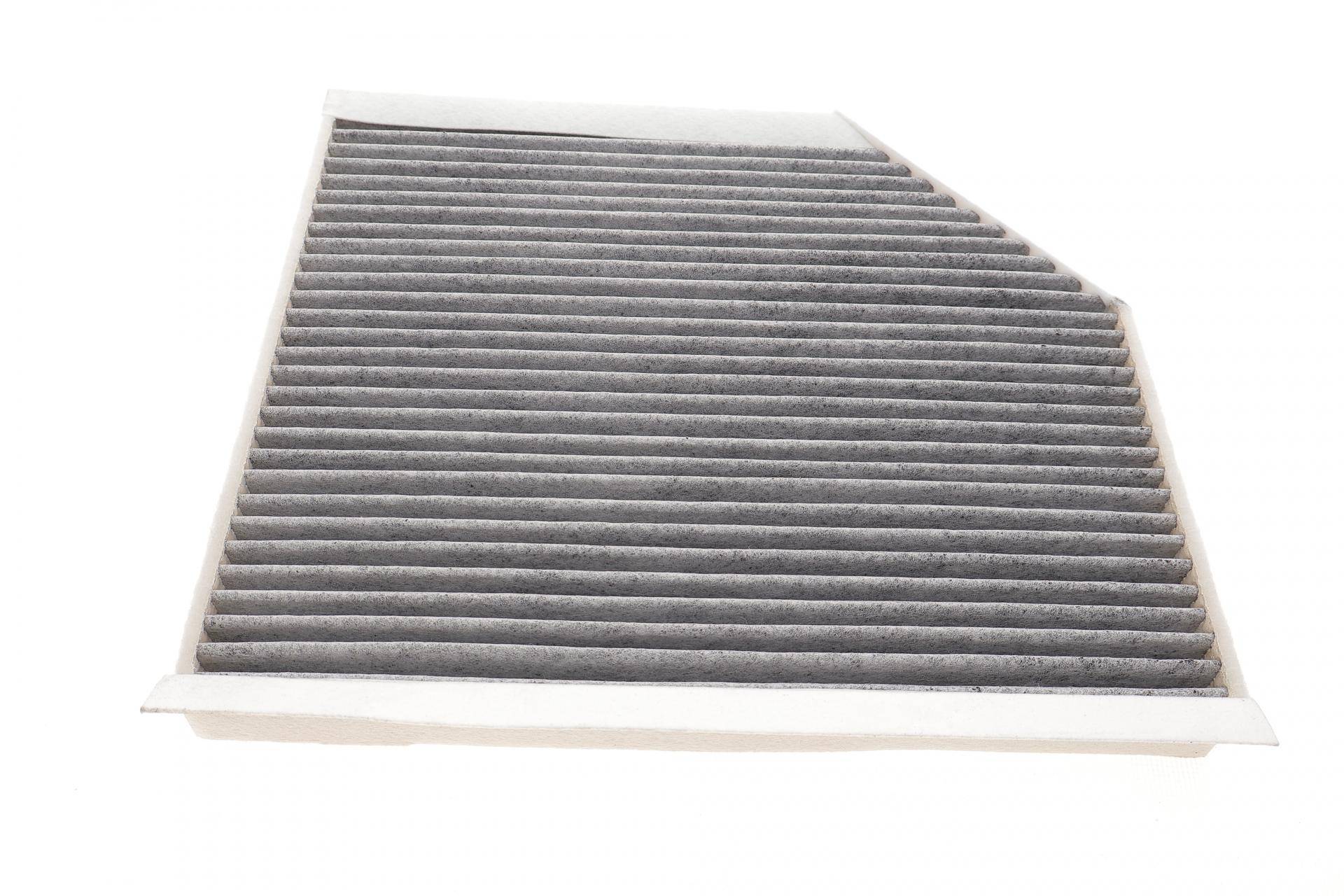 Фільтр салону Audi A4/A6 1.8-4.2TFSI 07- (вугільний)