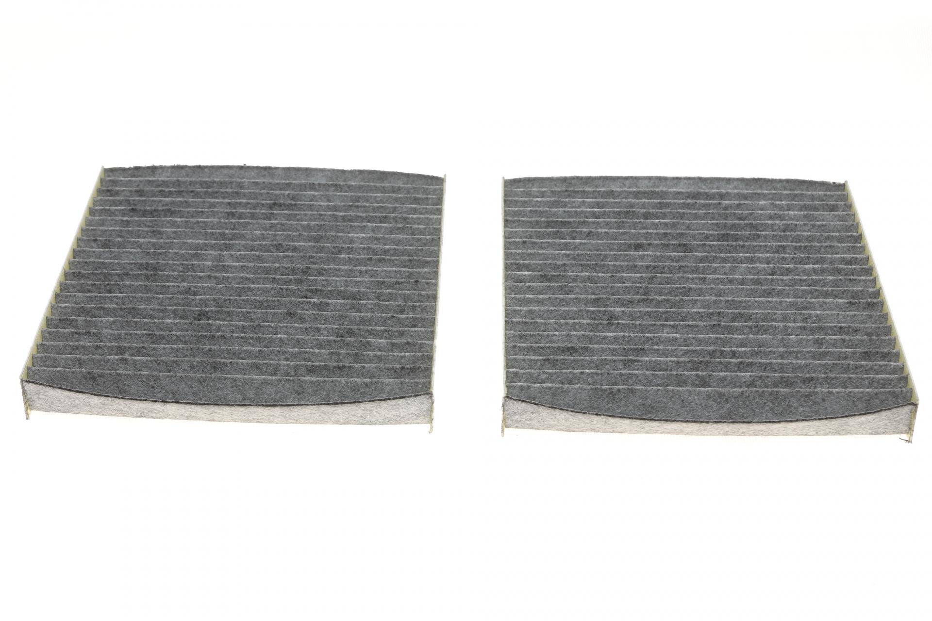 Фільтр салону BMW X3 (F25)/X4 (F26) 2.0/3.0D 10-18 (вугільний)