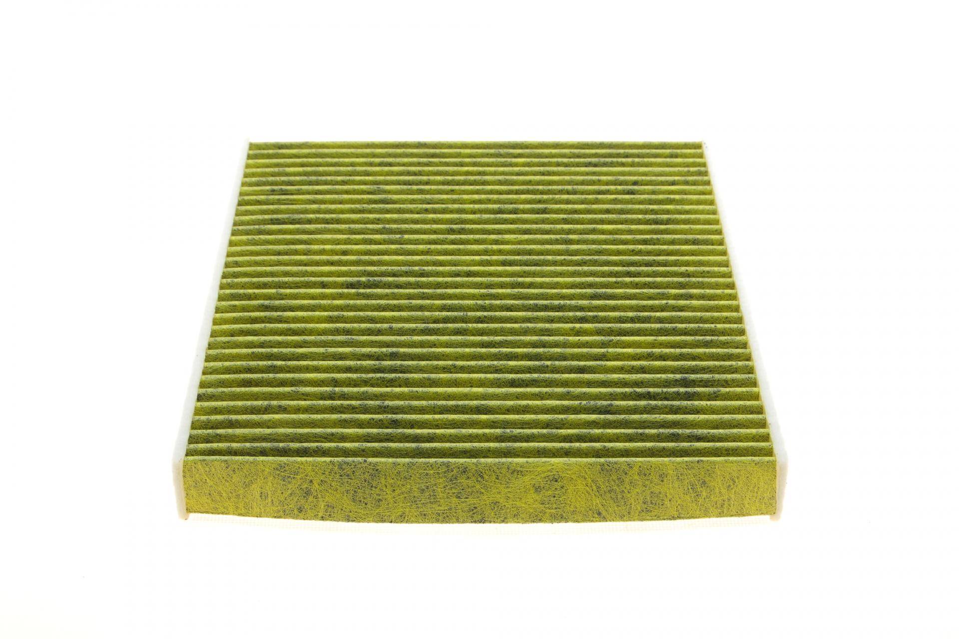 Фільтр салону Skoda Octavia/VW Golf/Passat 13-/Crafter 17-/Caddy/T7/Ford 20- (вугільний/антибактеріальний)