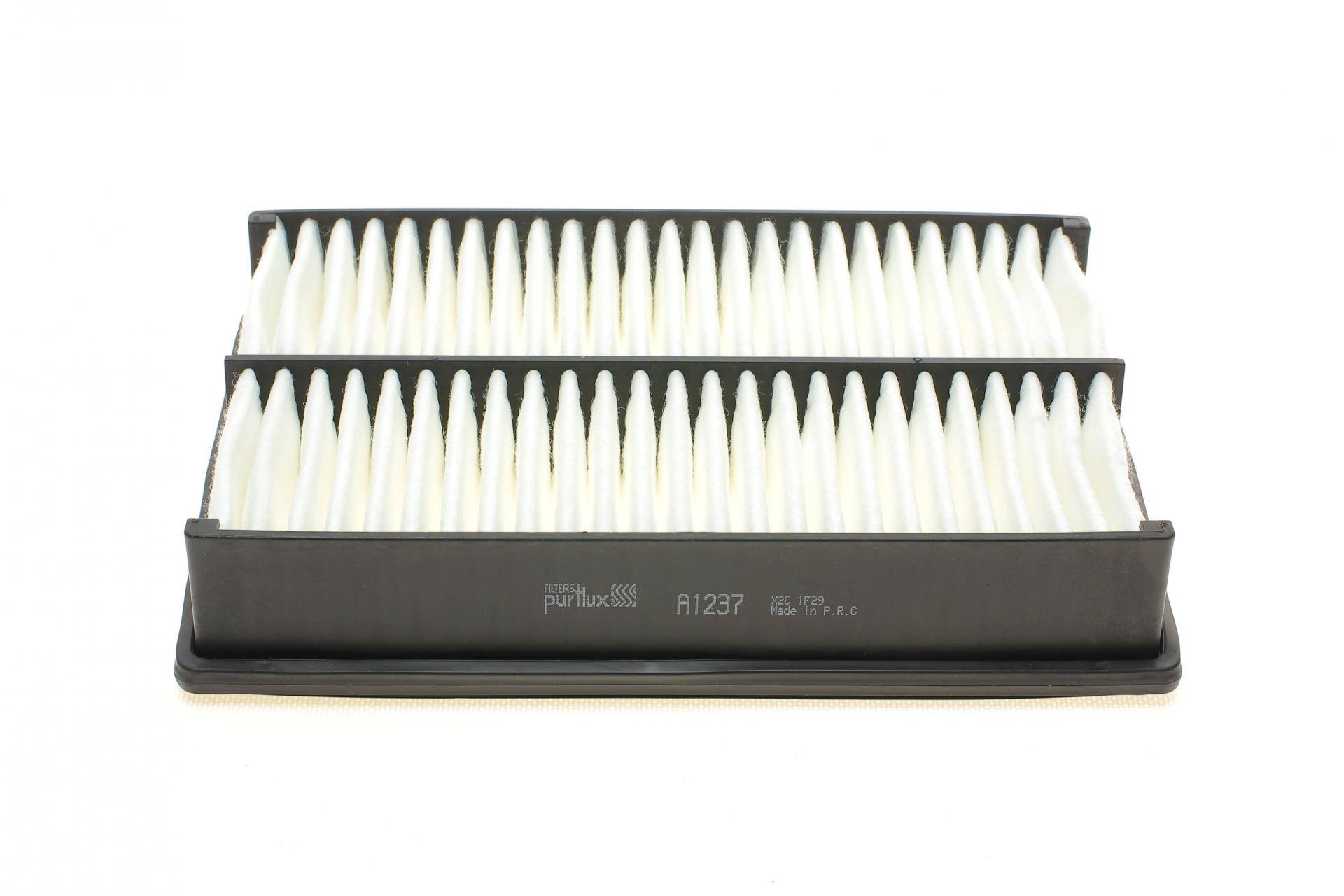 Фільтр повітряний Mazda 3/5 1.8-2.3 05-14