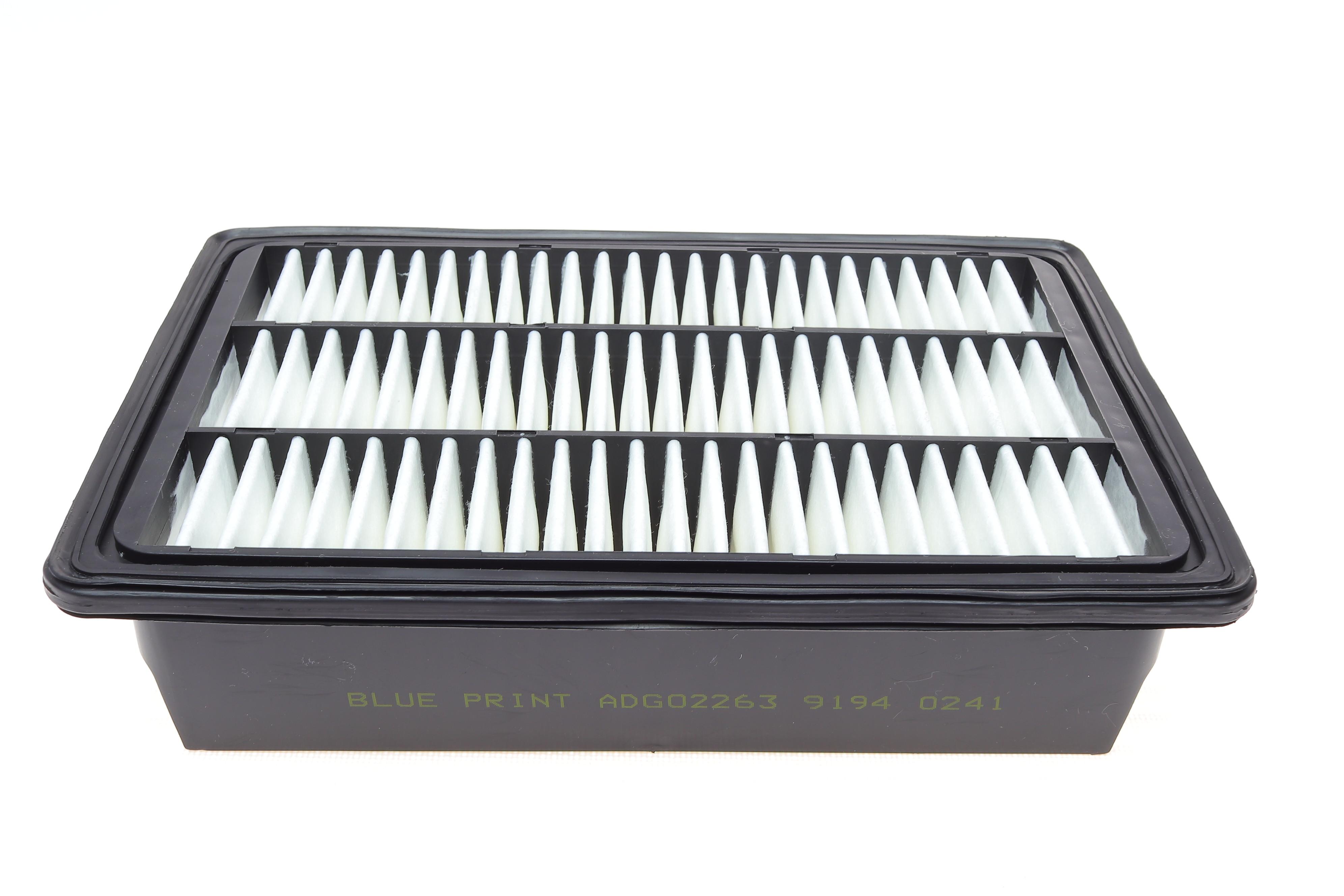 Фільтр повітряний Hyundai Santa Fe 2.2CRDi/2.7V6 06-12