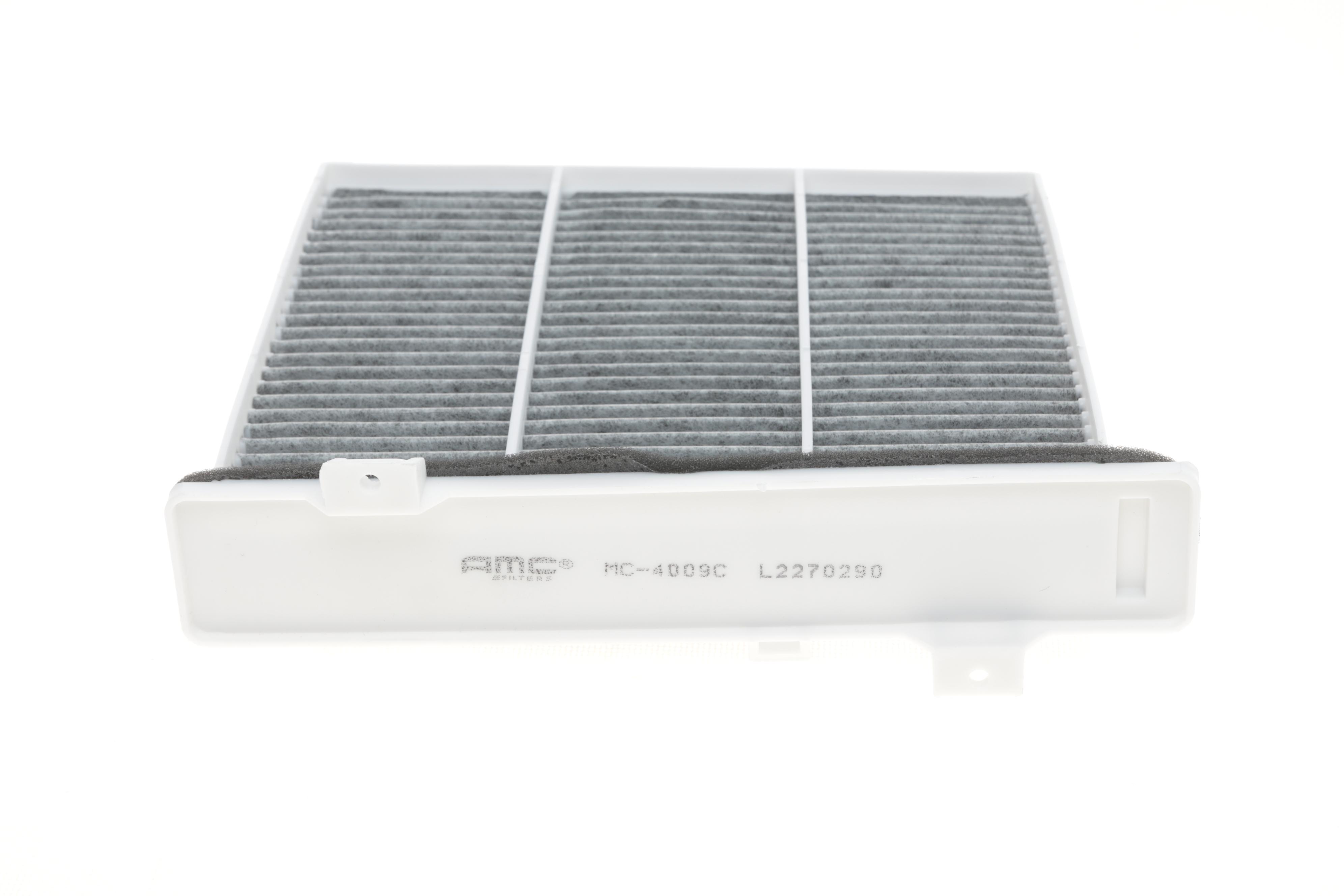 Фільтр салону Mitsubishi Pajero 87- (вугільний)