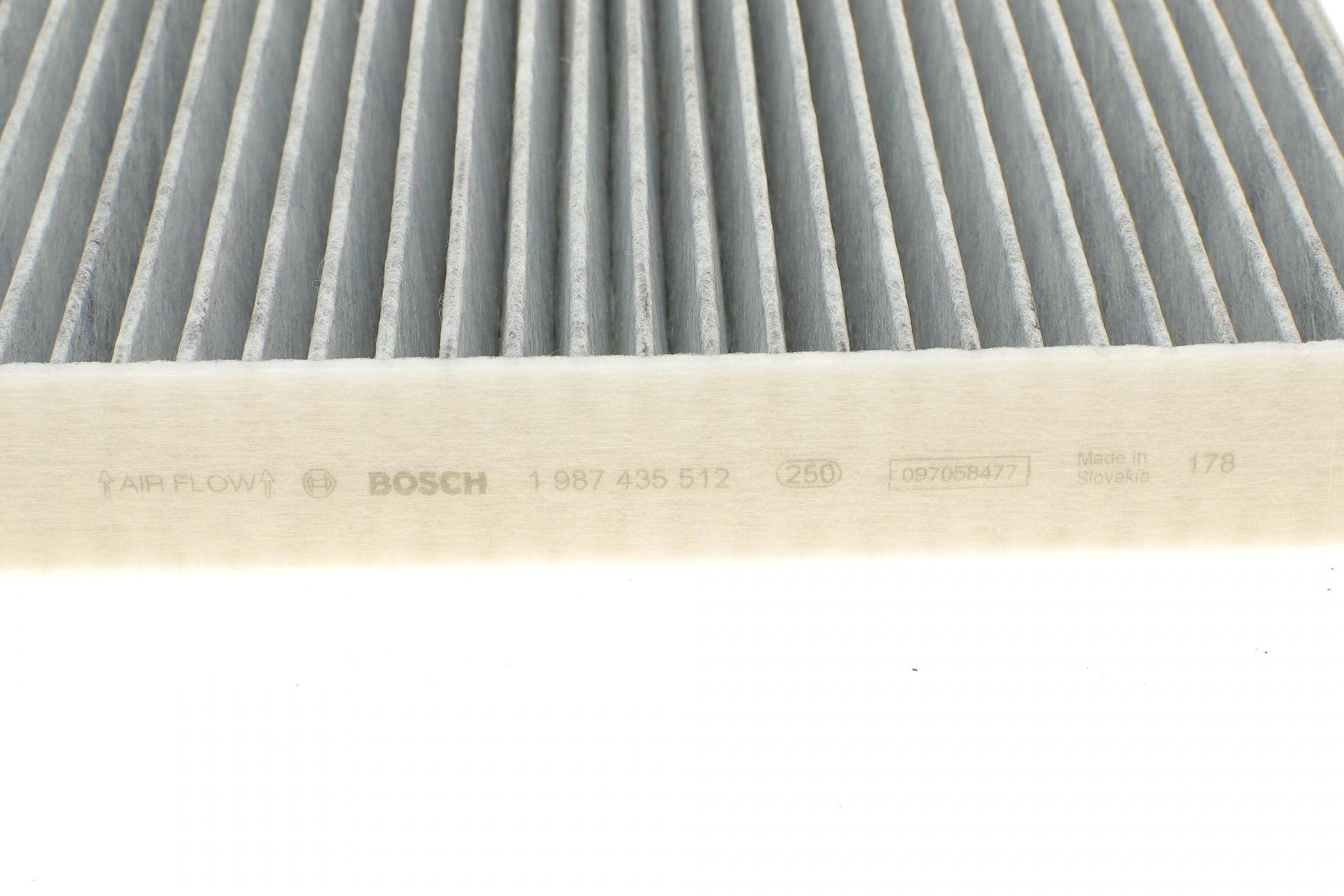 Фільтр салону Porsche Cayenne/VW Touareg 3.0D-4.8 10- (вугільний)