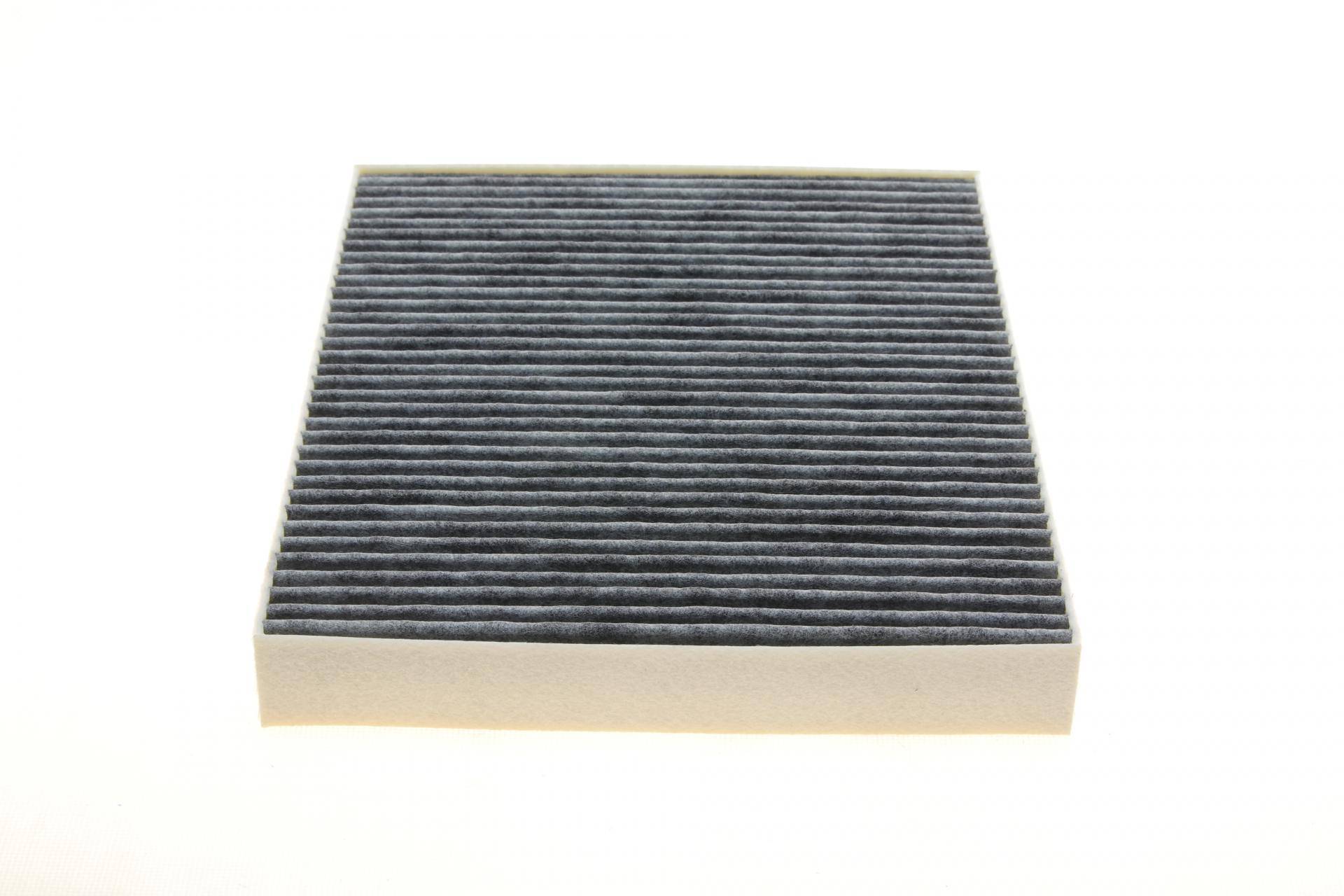Фільтр салону VW T5 03-15/T6 15-/Porsche Cayenne 02-10/Audi Q7 06-15 (вугільний)