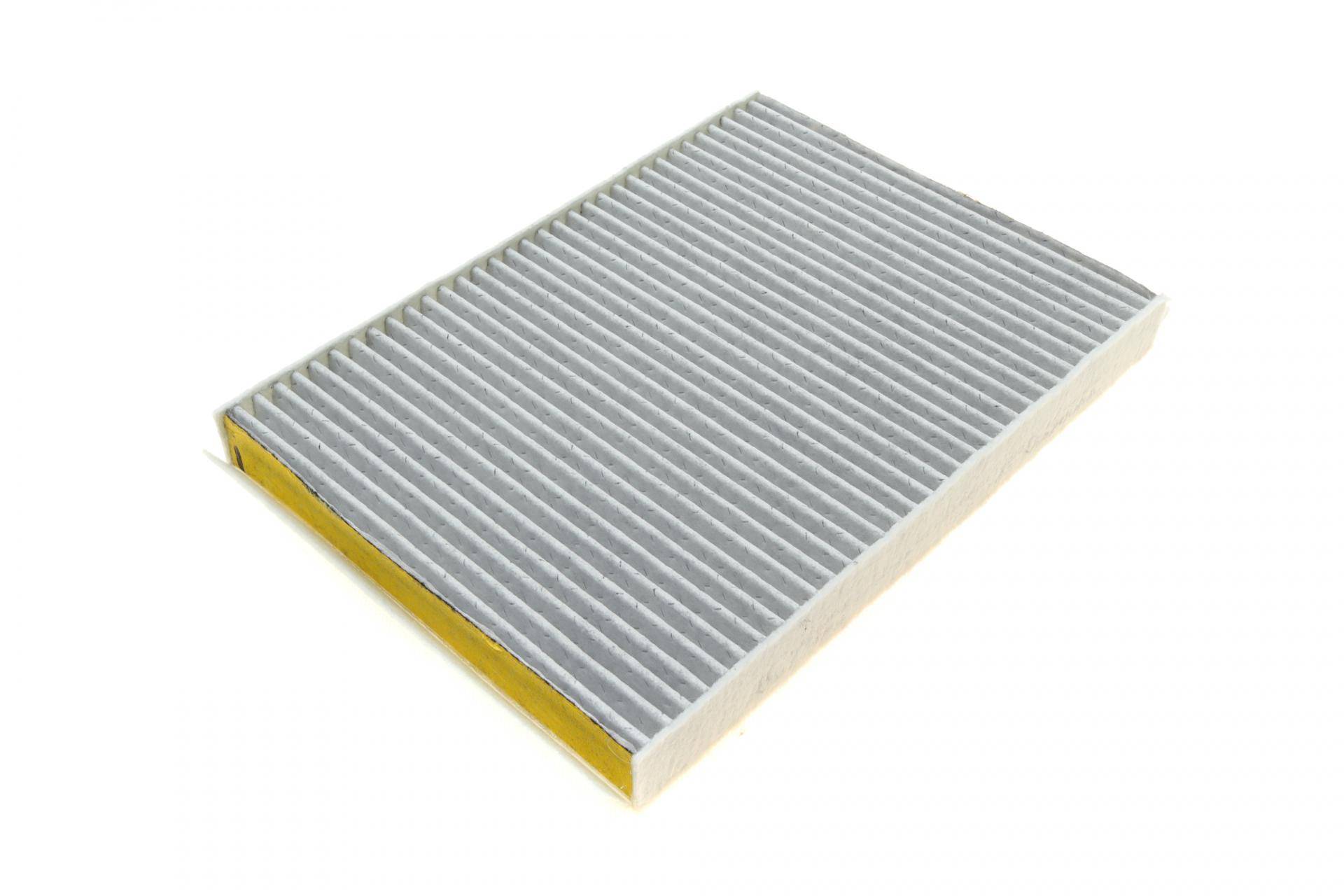 Фільтр салону Audi A4/ A5/ Q5/ Q7 2.0-3.0 TDI 15 (вугільний)