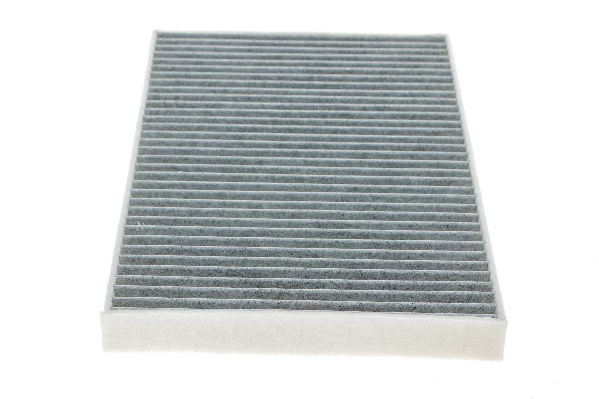 Фільтр салону Audi A4/ A5/ Q5/ Q7 2.0-3.0 TDI 15- (вугільний)