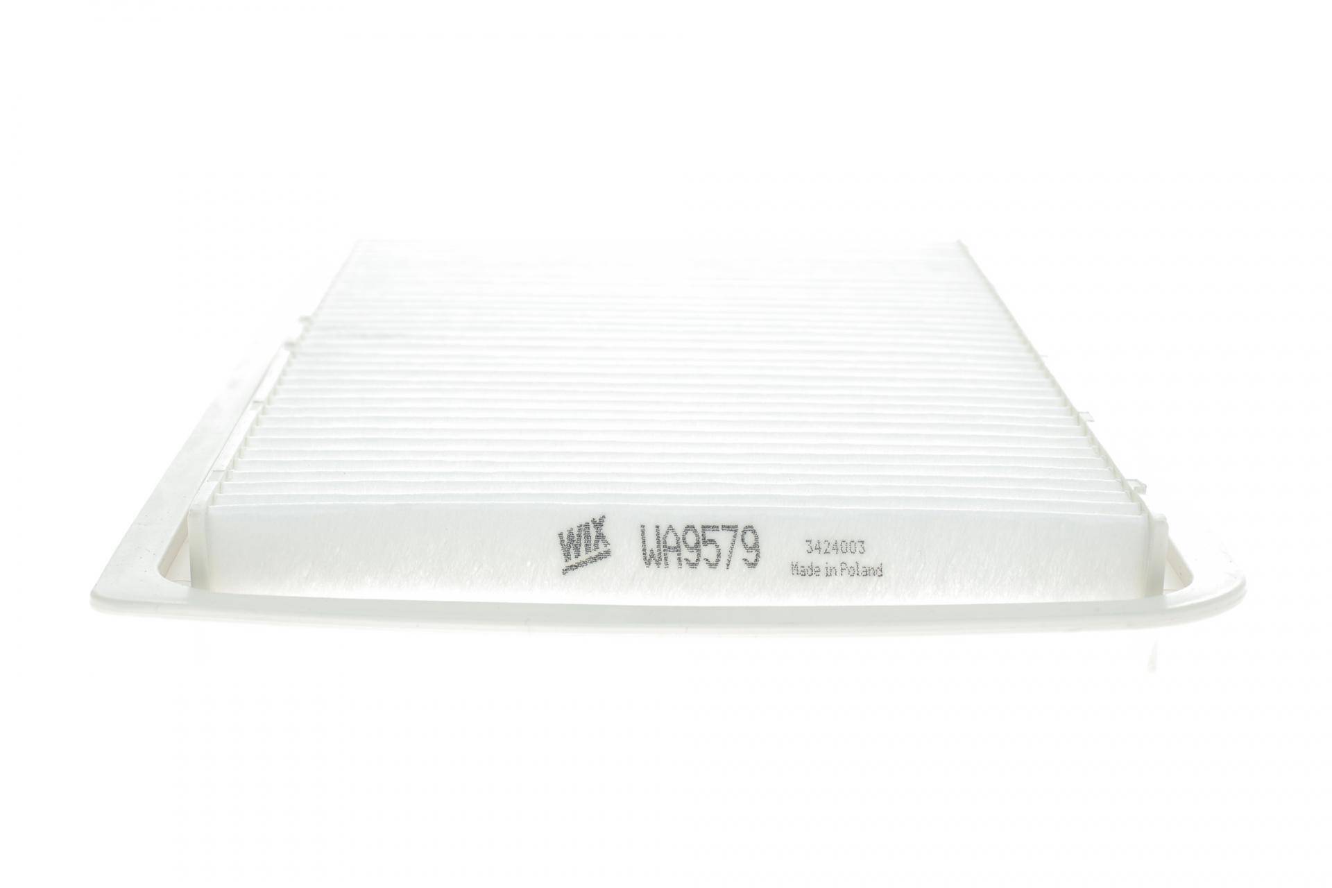 Фільтр повітряний Mazda 3 1.3/1.6 03-14