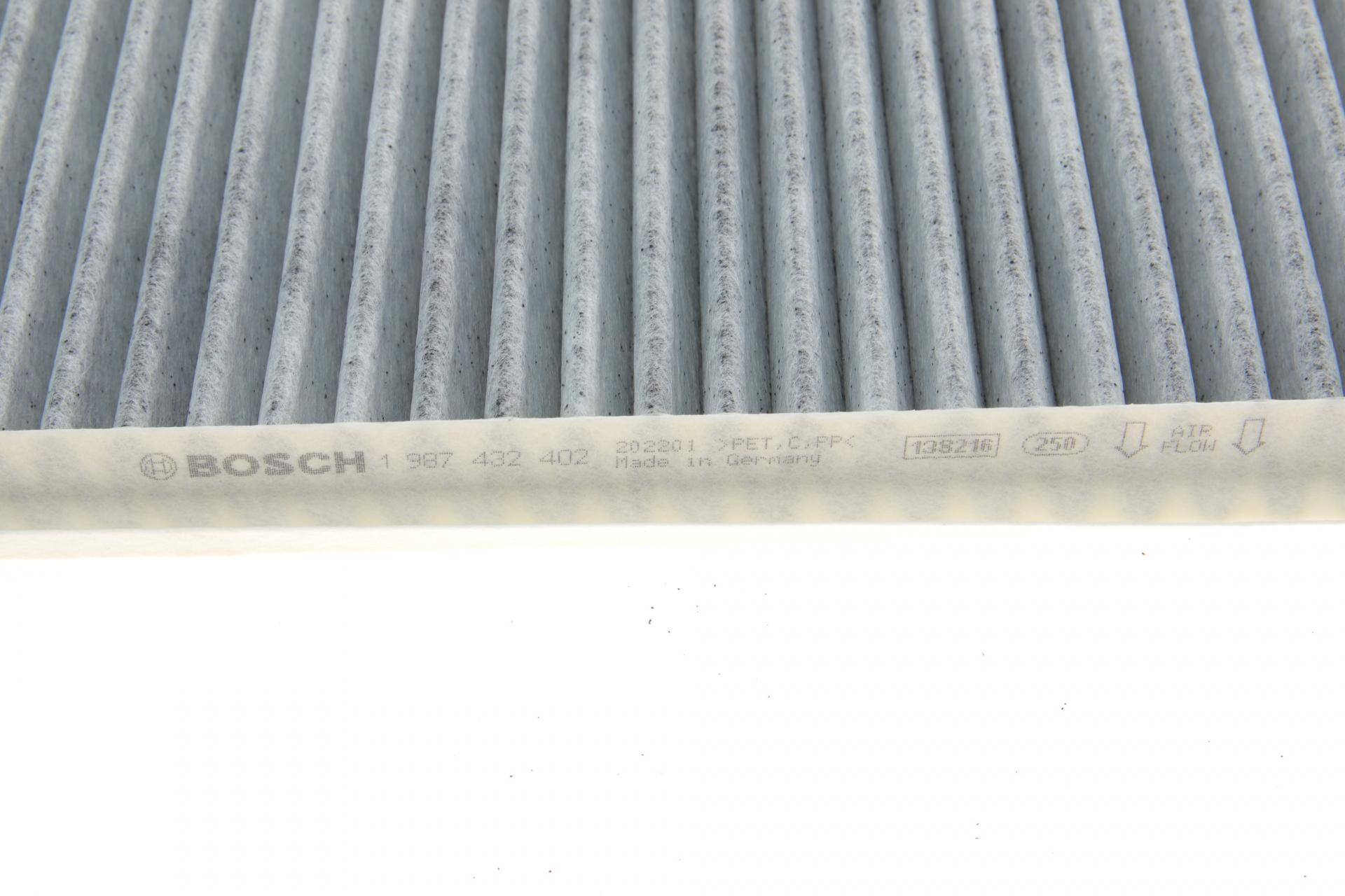 Фільтр салону BMW 5 (E60/E61)/6 (E63/E64) 2.0-5.0 01-10 (к-кт 2шт.) (вугільний)