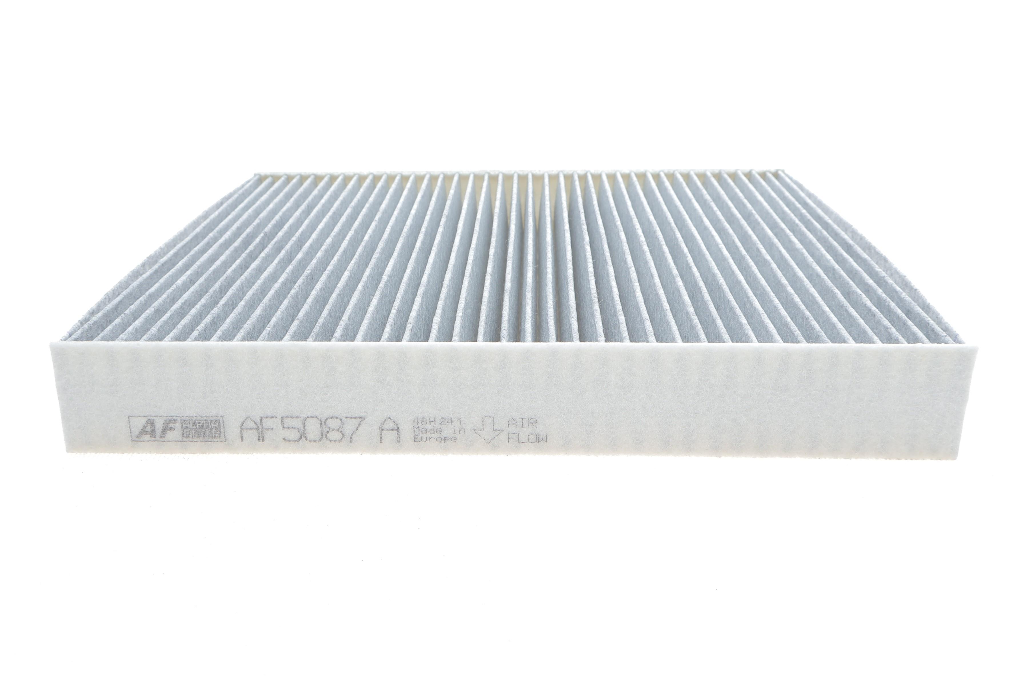 Фільтр салону Skoda Fabia/Roomster/VW Polo 99-10 (вугільний)