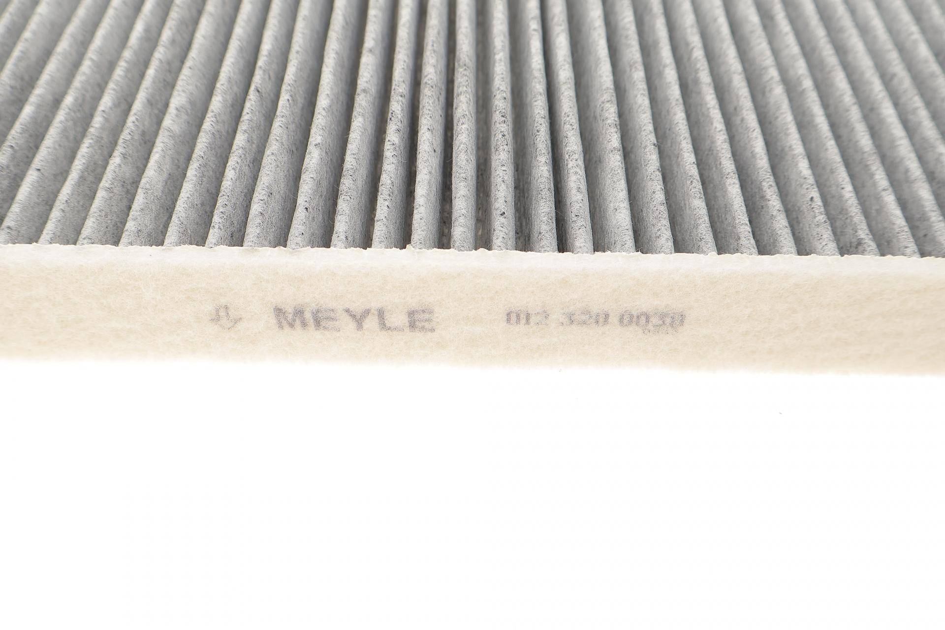 Фільтр салону MB Sprinter/VW Crafter 06- (вугільний)