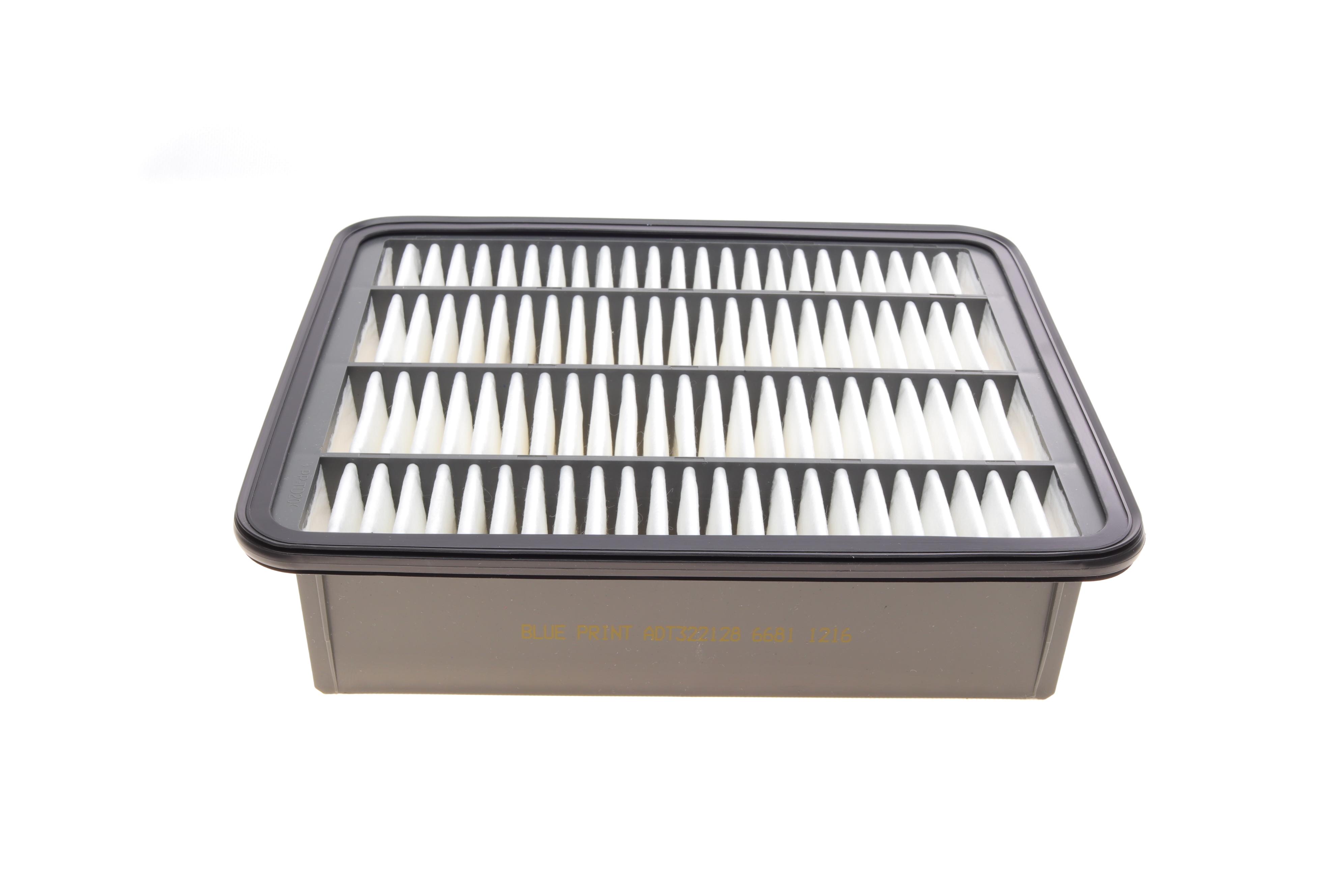 Фільтр повітряний Toyota Land Cruiser 2.8 D4d 09-