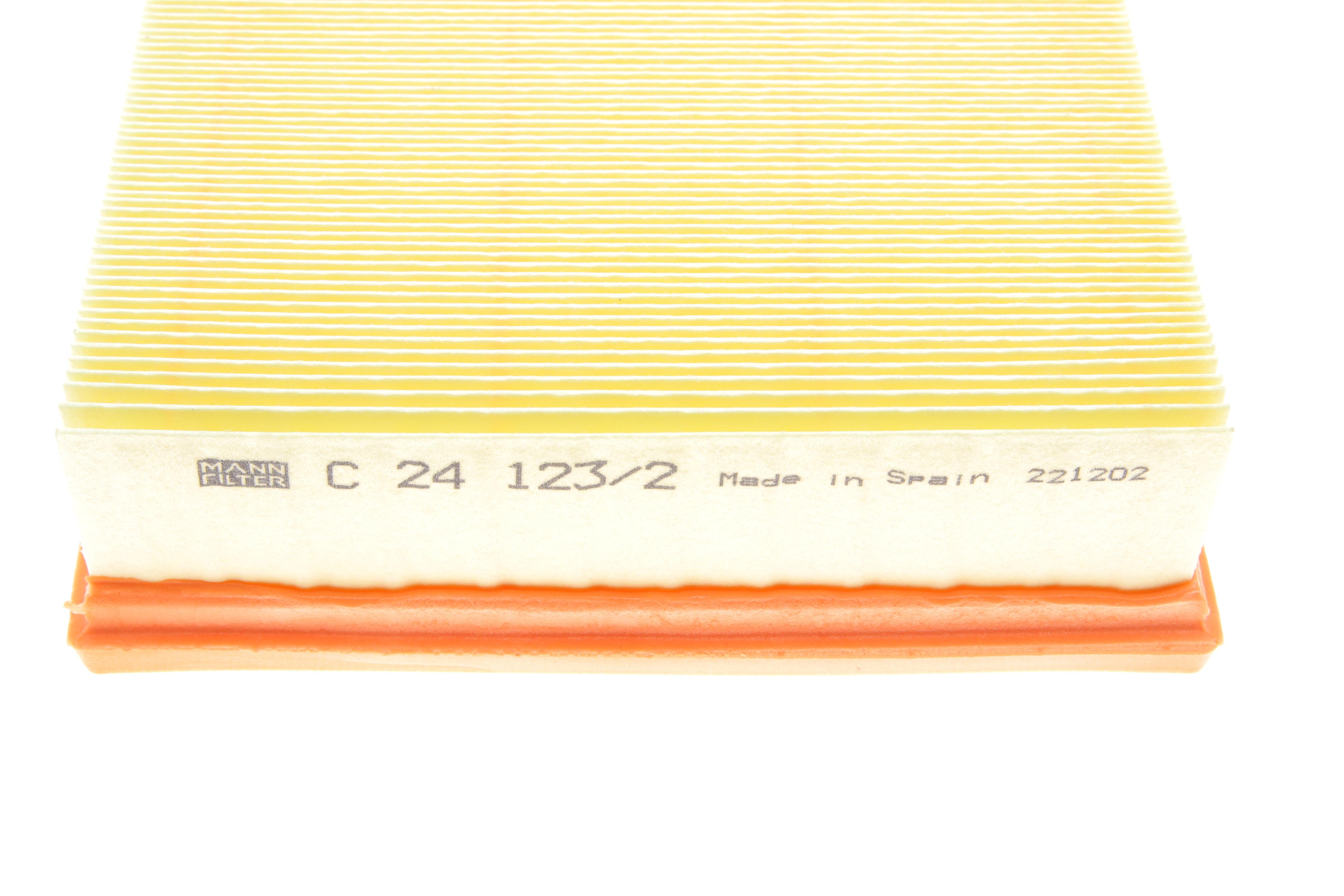 Фільтр повітряний Renault Laguna 1.6-2.0 16V/1.9-2.2dCi/3.0 V6 00-07/Espace 1.9-3.0dCi/2.0/3.5 V6 02