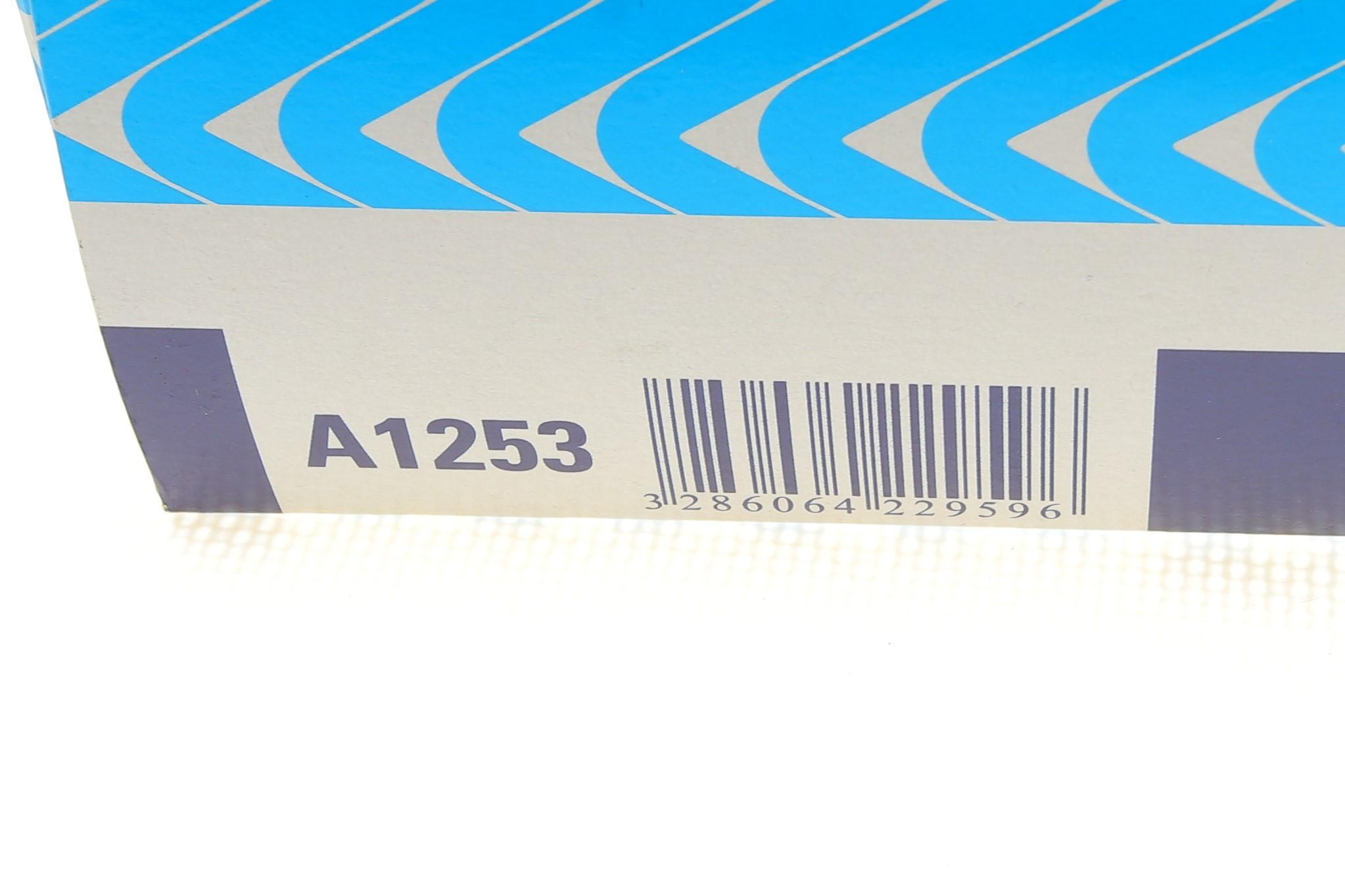 Фільтр повітряний Suzuki Swift III 05-