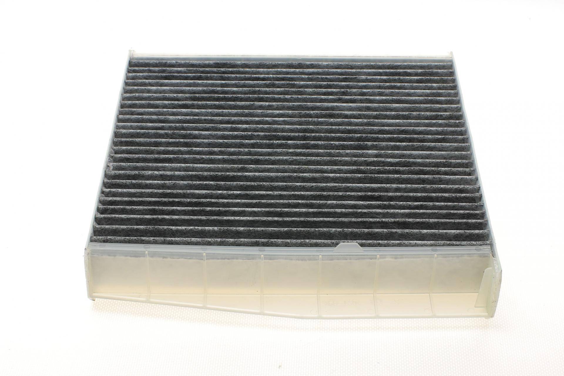 Фільтр салону Volvo S60/S70/S80/V70/XC90 -14 (вугільний)