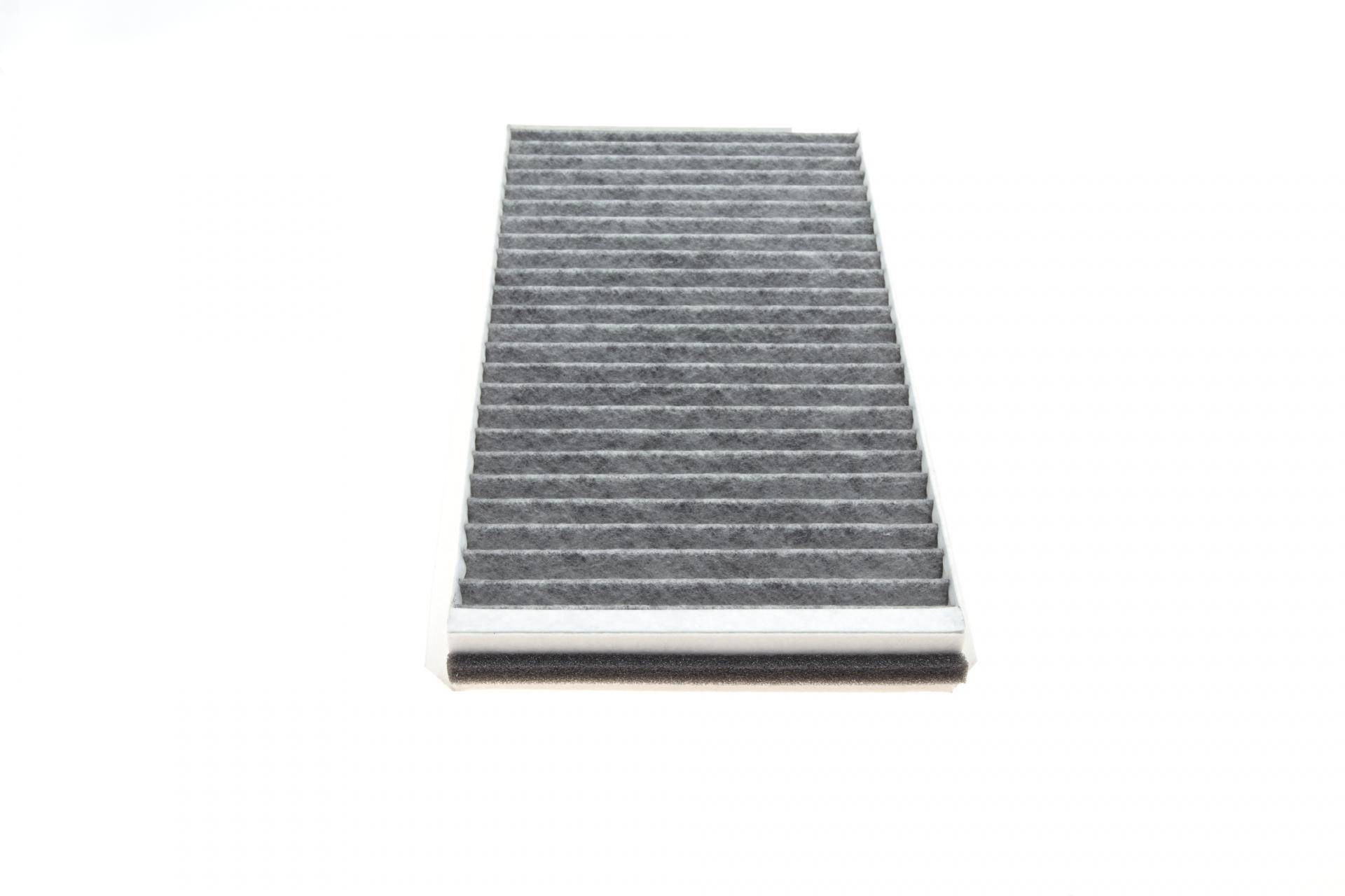 Фільтр салону BMW 5 (E60)/6 (E63) 04-10 (вугільний) (к-кт 2 шт.)