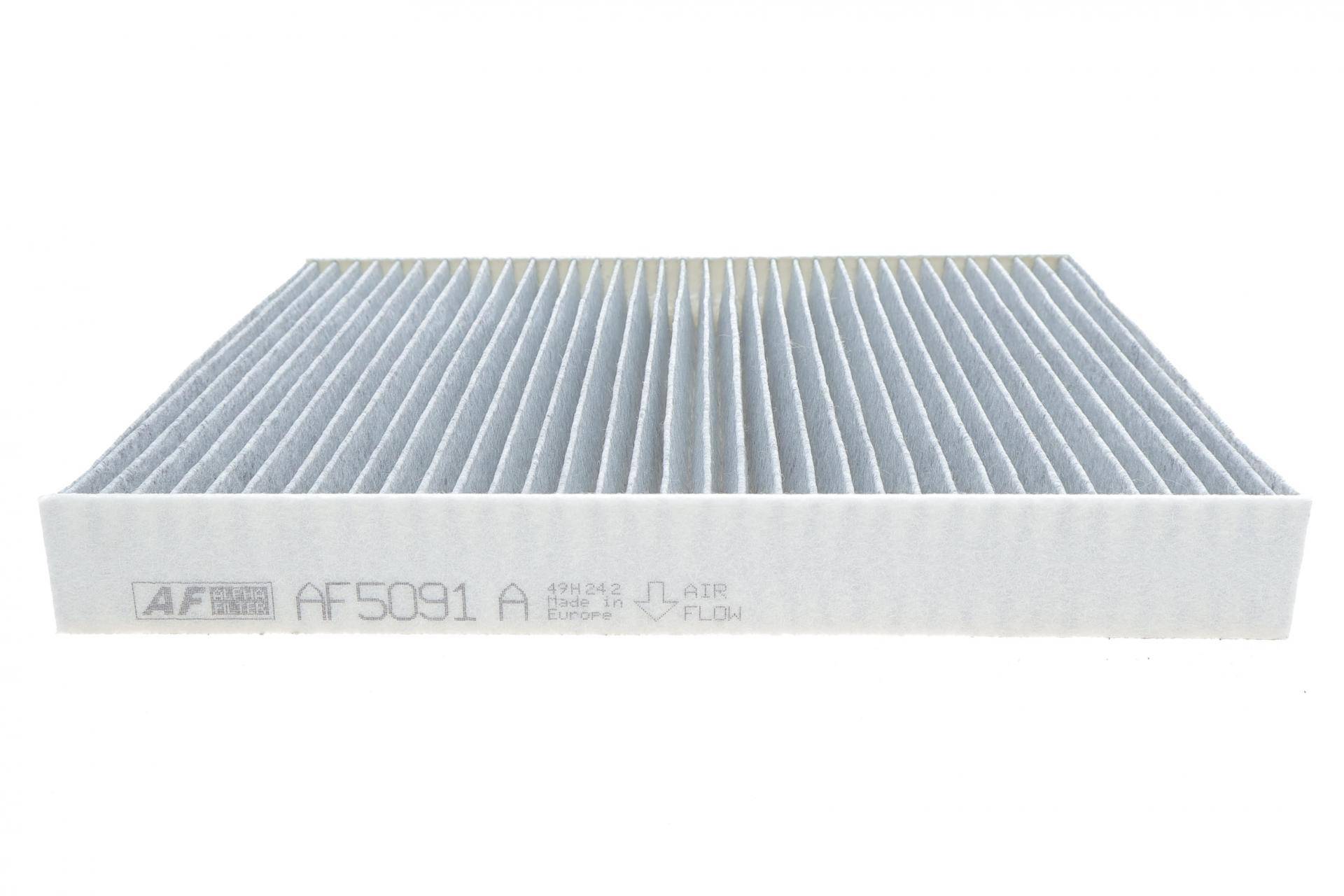 Фільтр салону BMW 5 (F10)/7 (F01) 2.0-6.0 08- (вугільний) (к-кт 2 шт.)