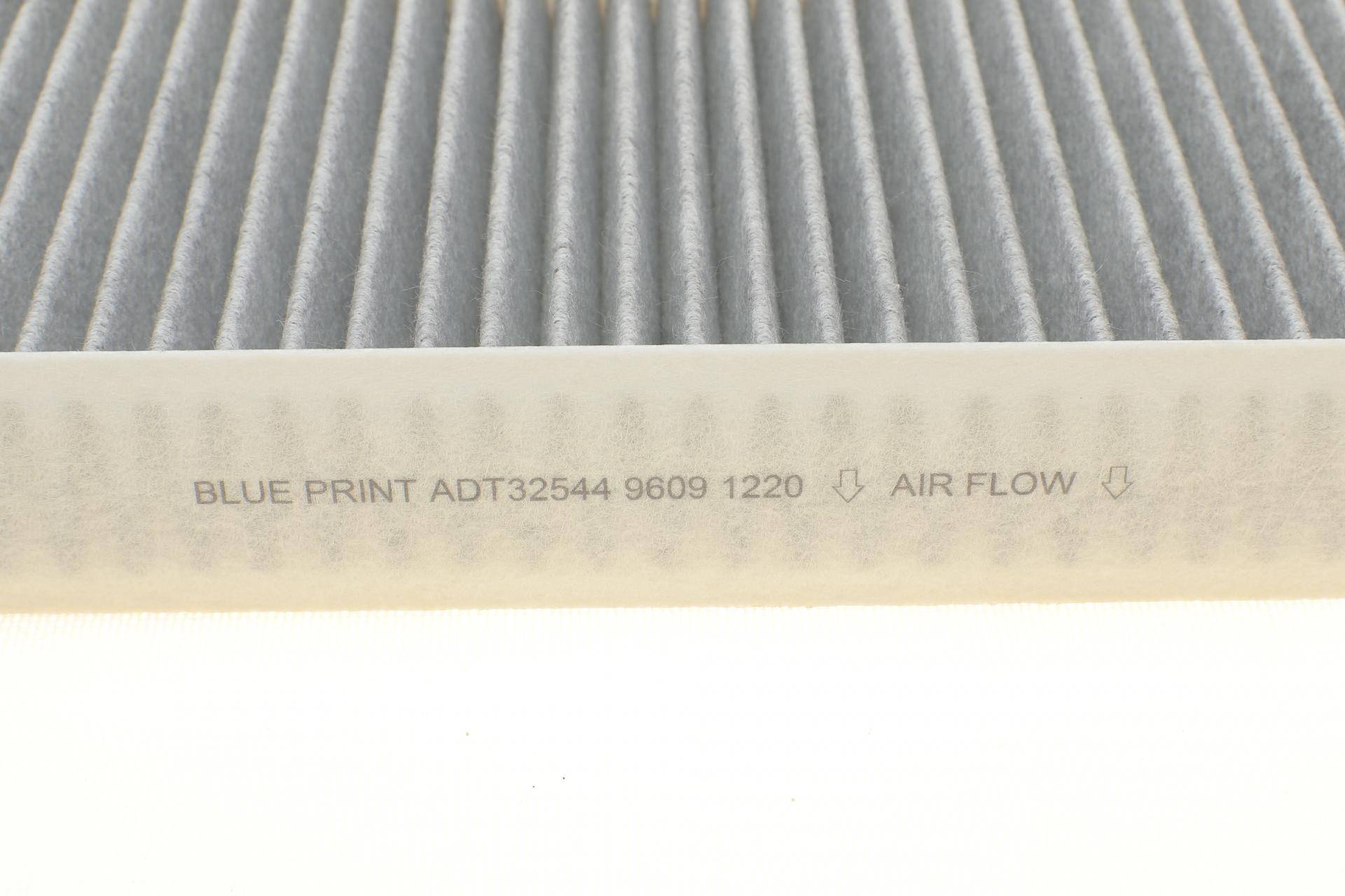 Фільтр салону Fiat Scudo/Citroen Jumpy/Peugeot Expert 1.6-2.0 HDi 07- (вугільний)