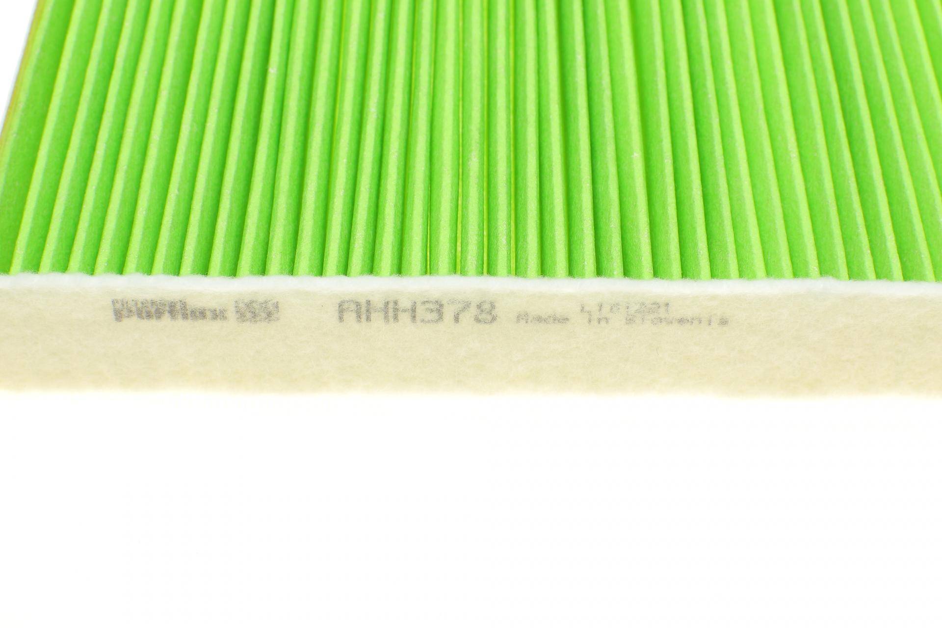 Фільтр салону VW Caddy 1.9TDI 03- (антиалергенний, захист від вірусів) CabinHepa+