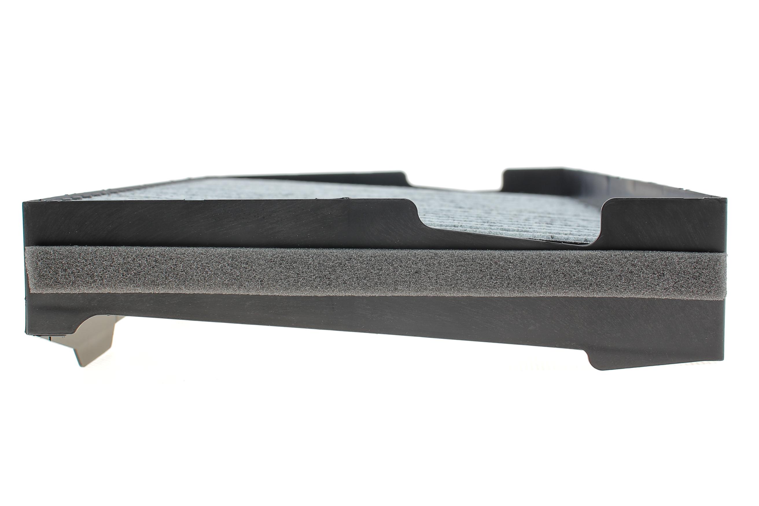 Фільтр салону Saab 9-5 98-09 (вугільний)