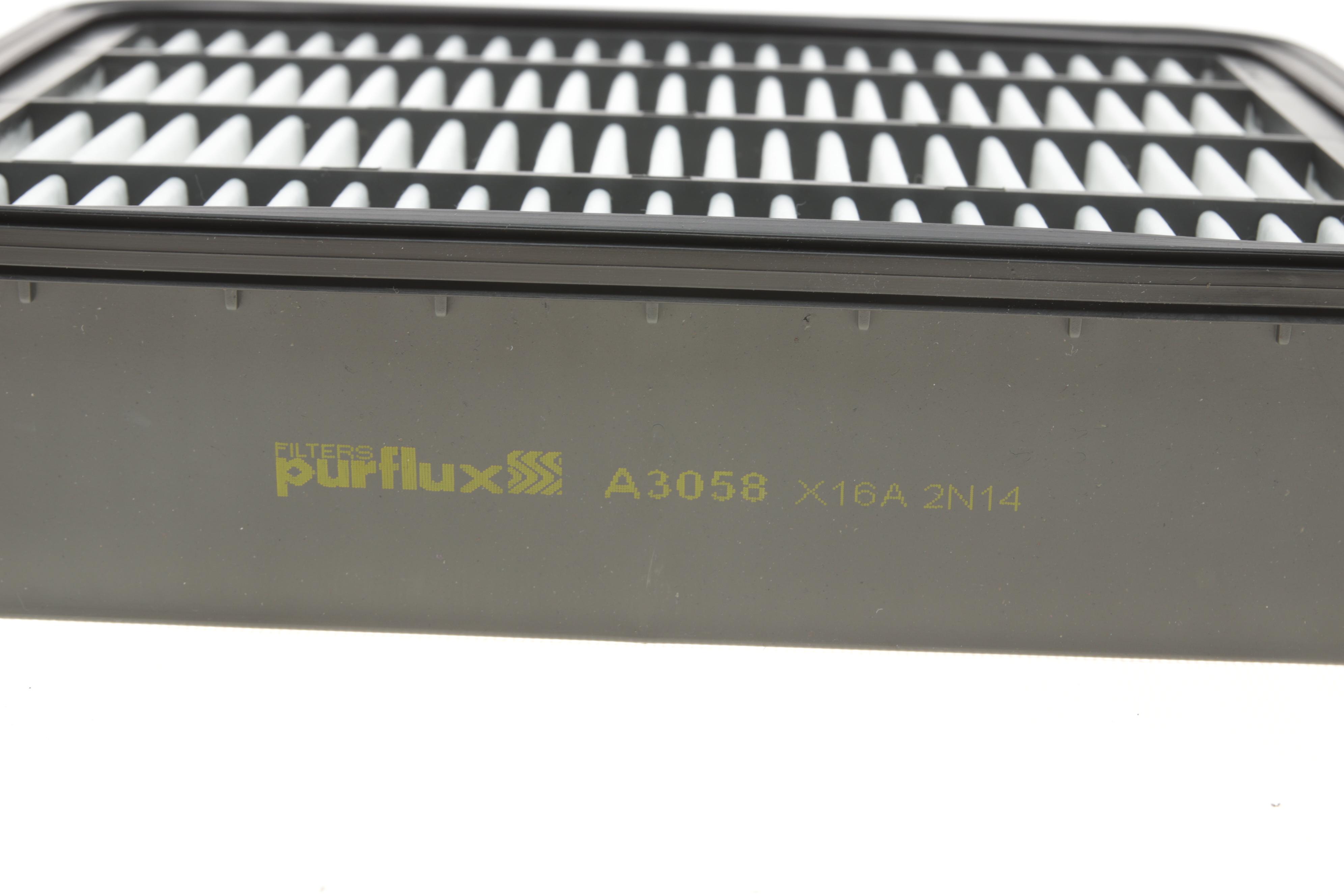 Фільтр повітряний Toyota Land Cruiser 2.8 D4d 09-