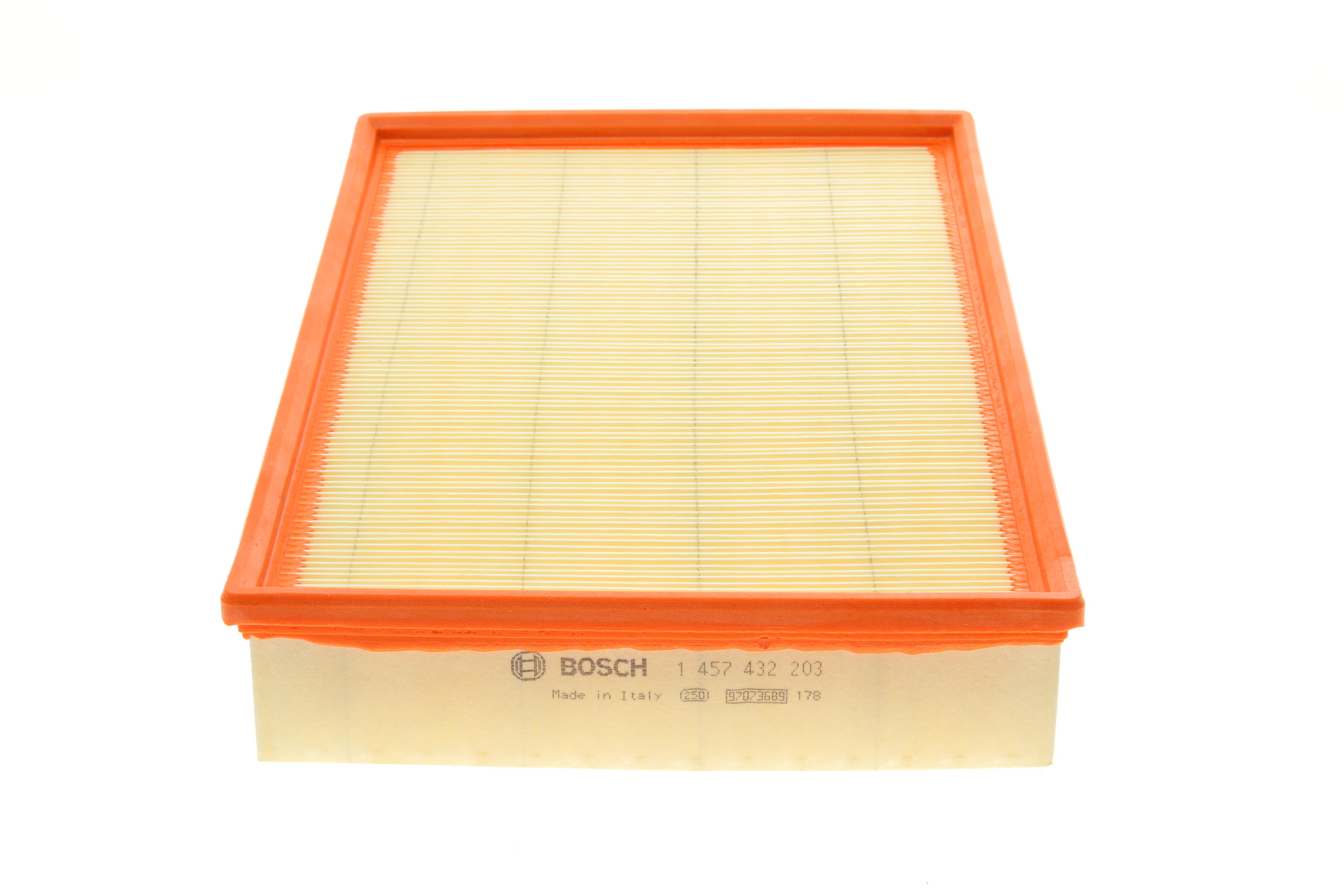 Фільтр повітряний Volvo 740/760/780/940/960 82-94