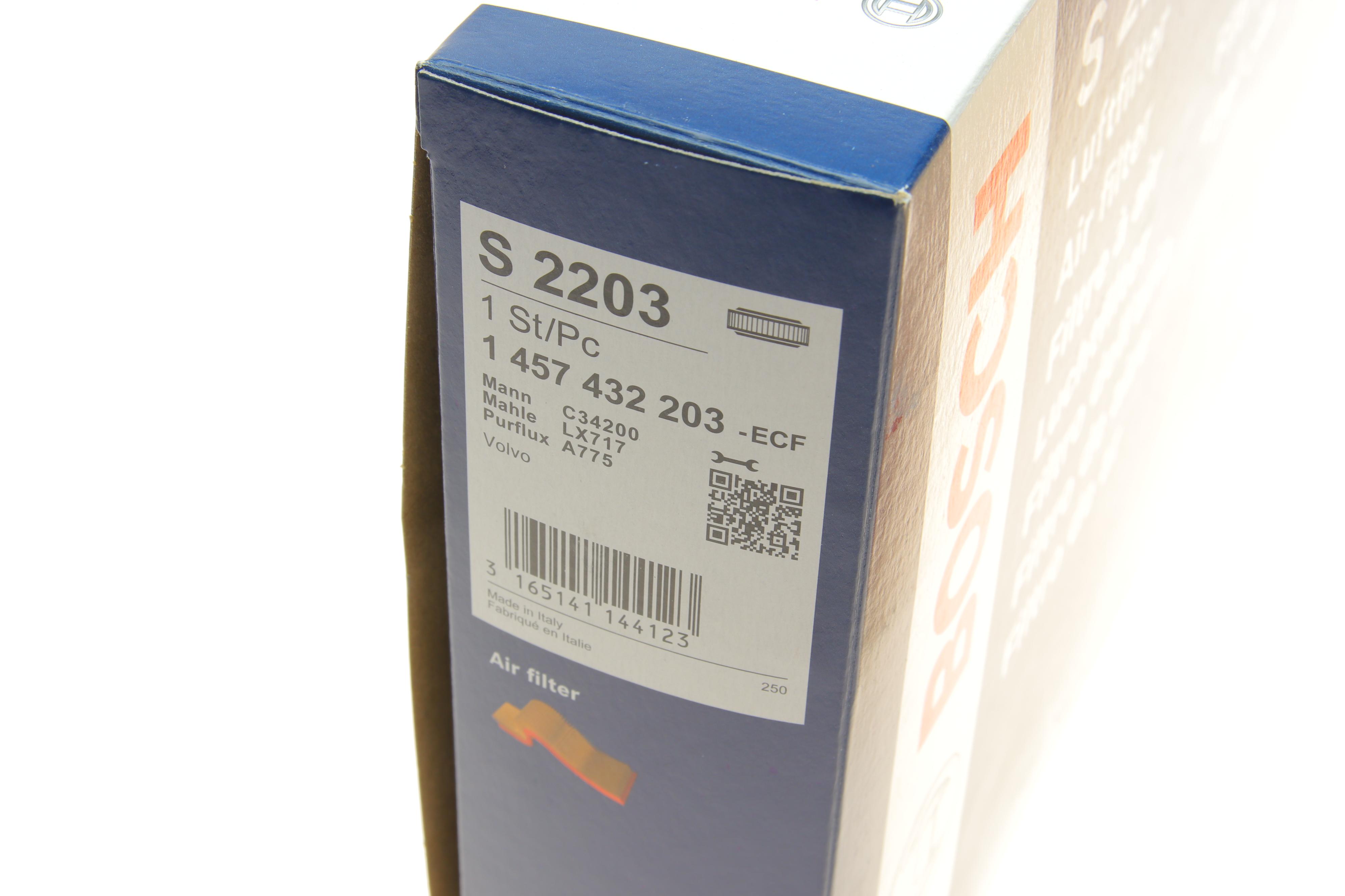 Фільтр повітряний Volvo 740/760/780/940/960 82-94