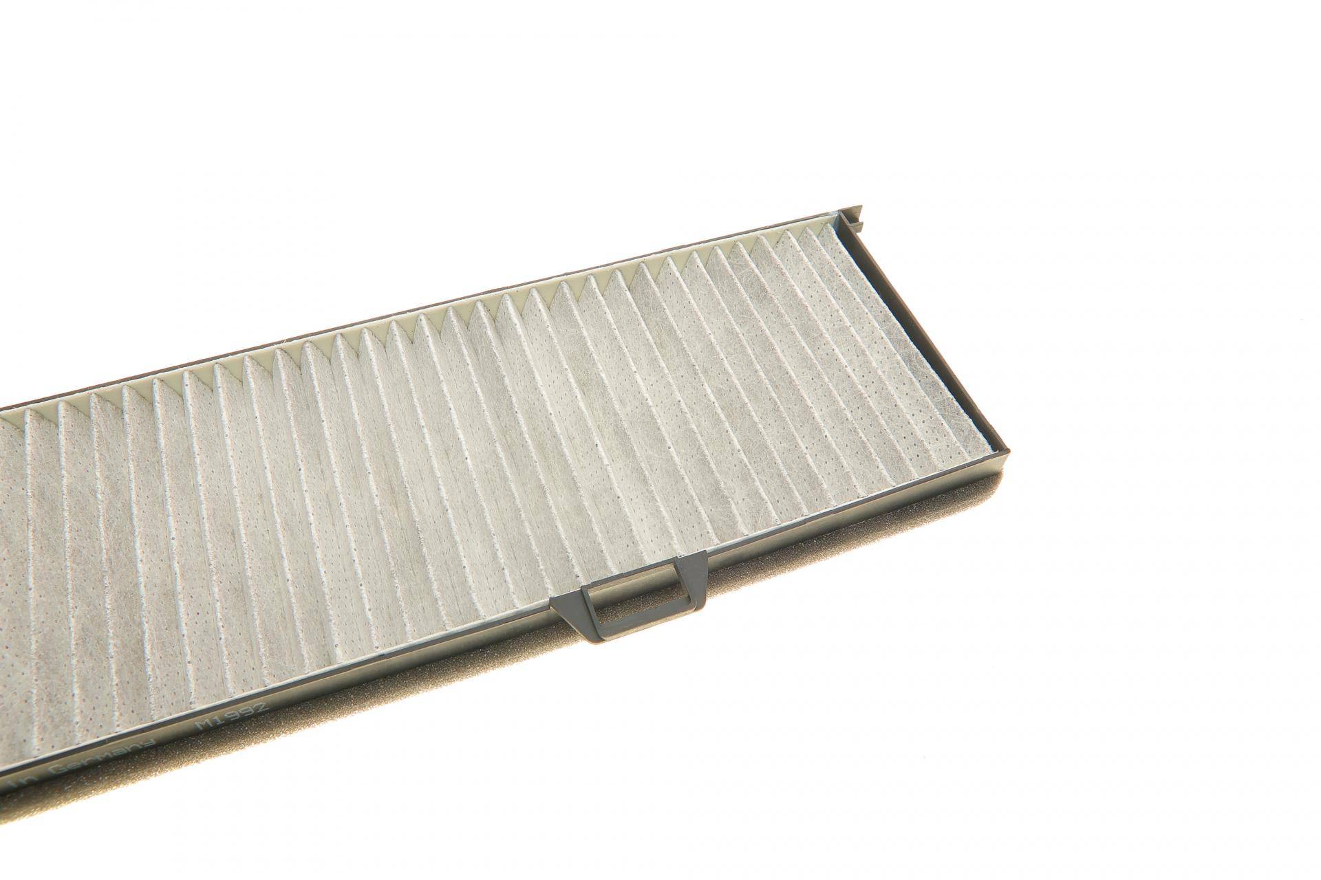 Фільтр салону BMW 3 (E90)/X1 (E84) 03- (вугільний)