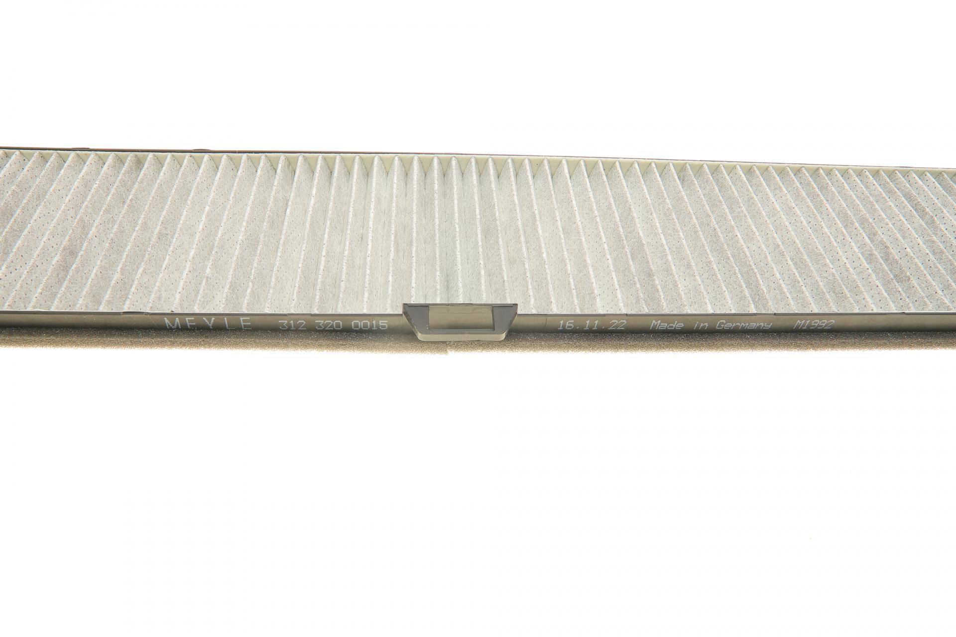 Фільтр салону BMW 3 (E90)/X1 (E84) 03- (вугільний)